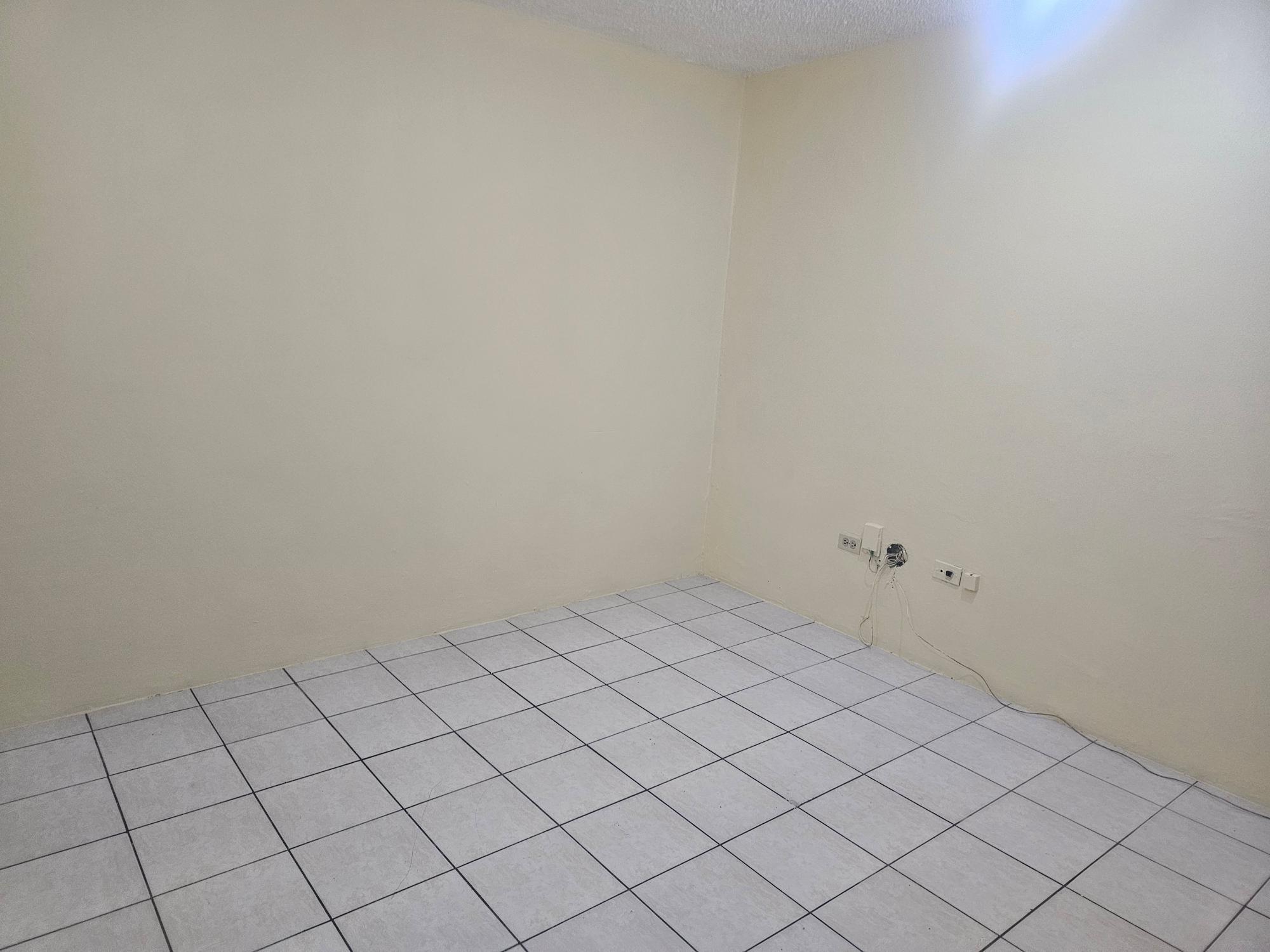 Apartment For Rent: CONSTANT SPRING ROAD, Constant Spring P.O. | $100,000 photo 4