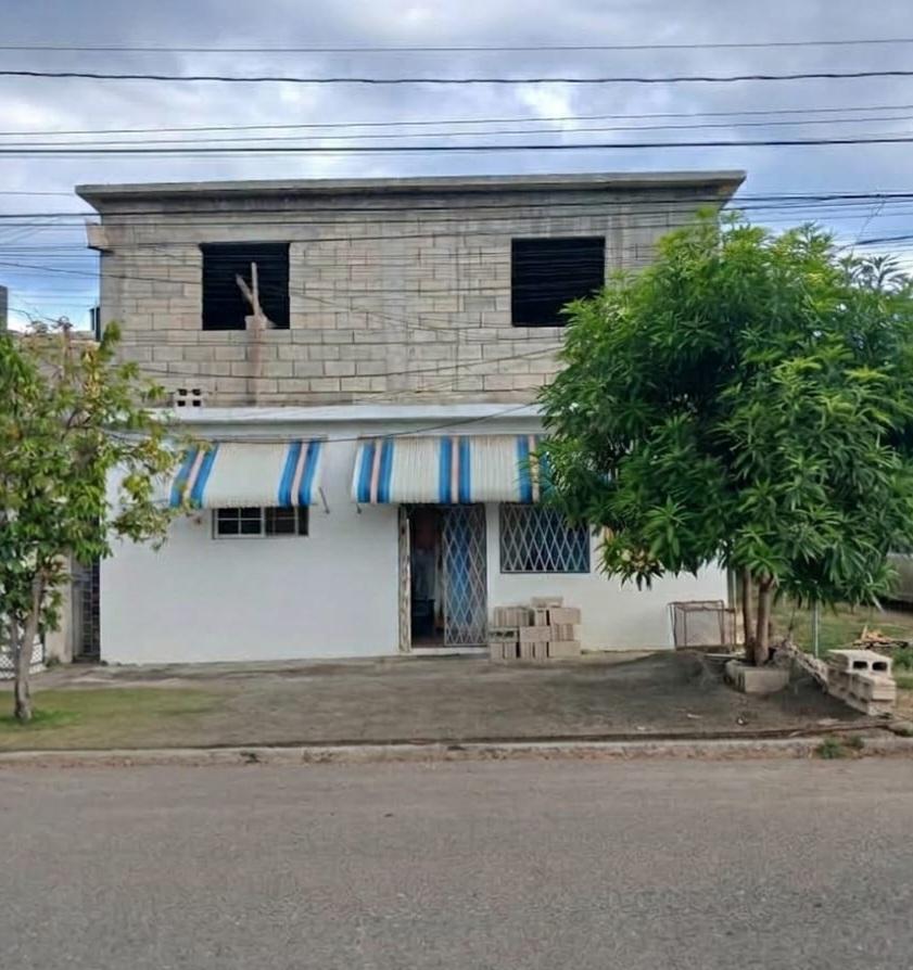 House For Sale: DAYTONA ST. CATHERINE, Portmore Country Club | $29,000,000 photo 2