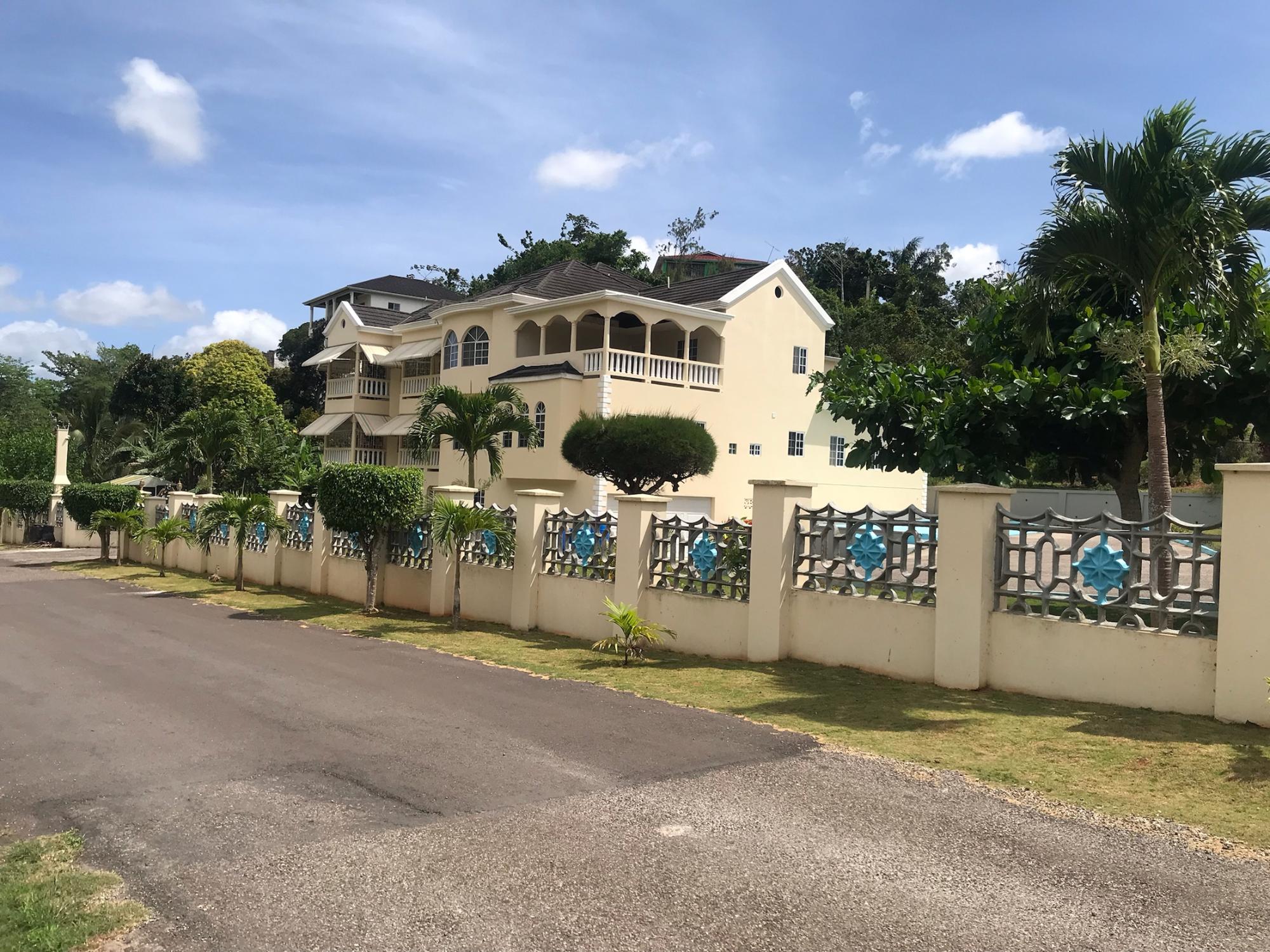 House For Rent: CEDAR GARDENS, Mandeville | $150,000 photo 3