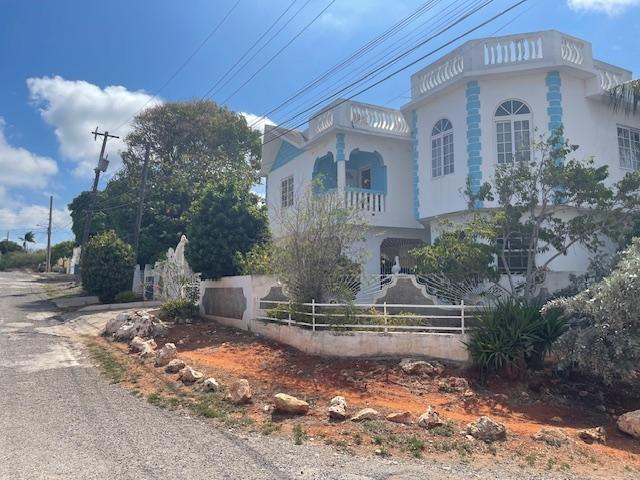 House For Sale: ZICRON AVENUE, Hellshire Heights | $50,000,000 photo 5