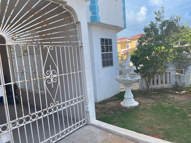 House For Sale: ZICRON AVENUE, Hellshire Heights | $50,000,000 photo 6