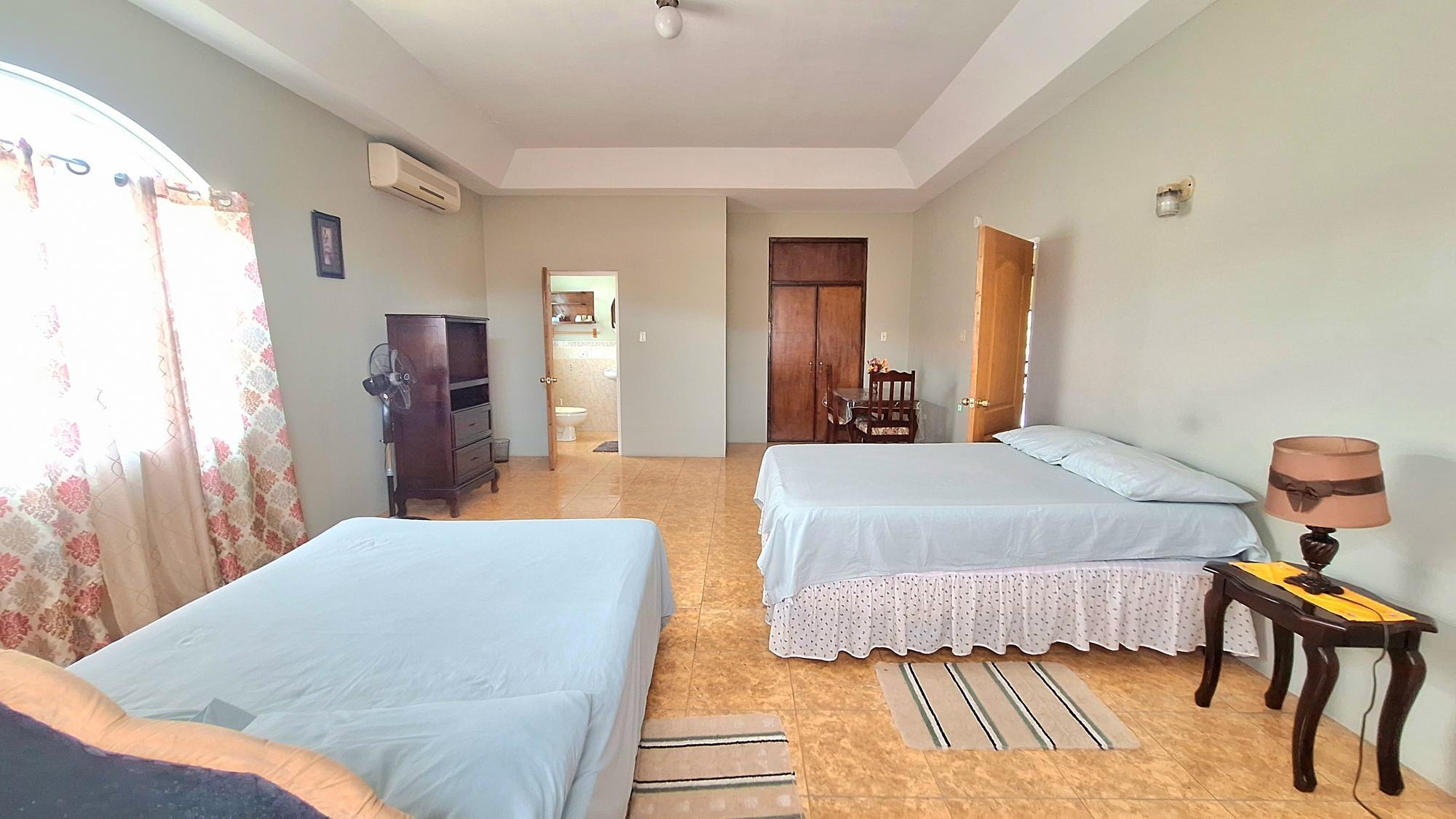 House For Sale: TRIPOLI DRIVE, Runaway Bay | $850,000 photo 11