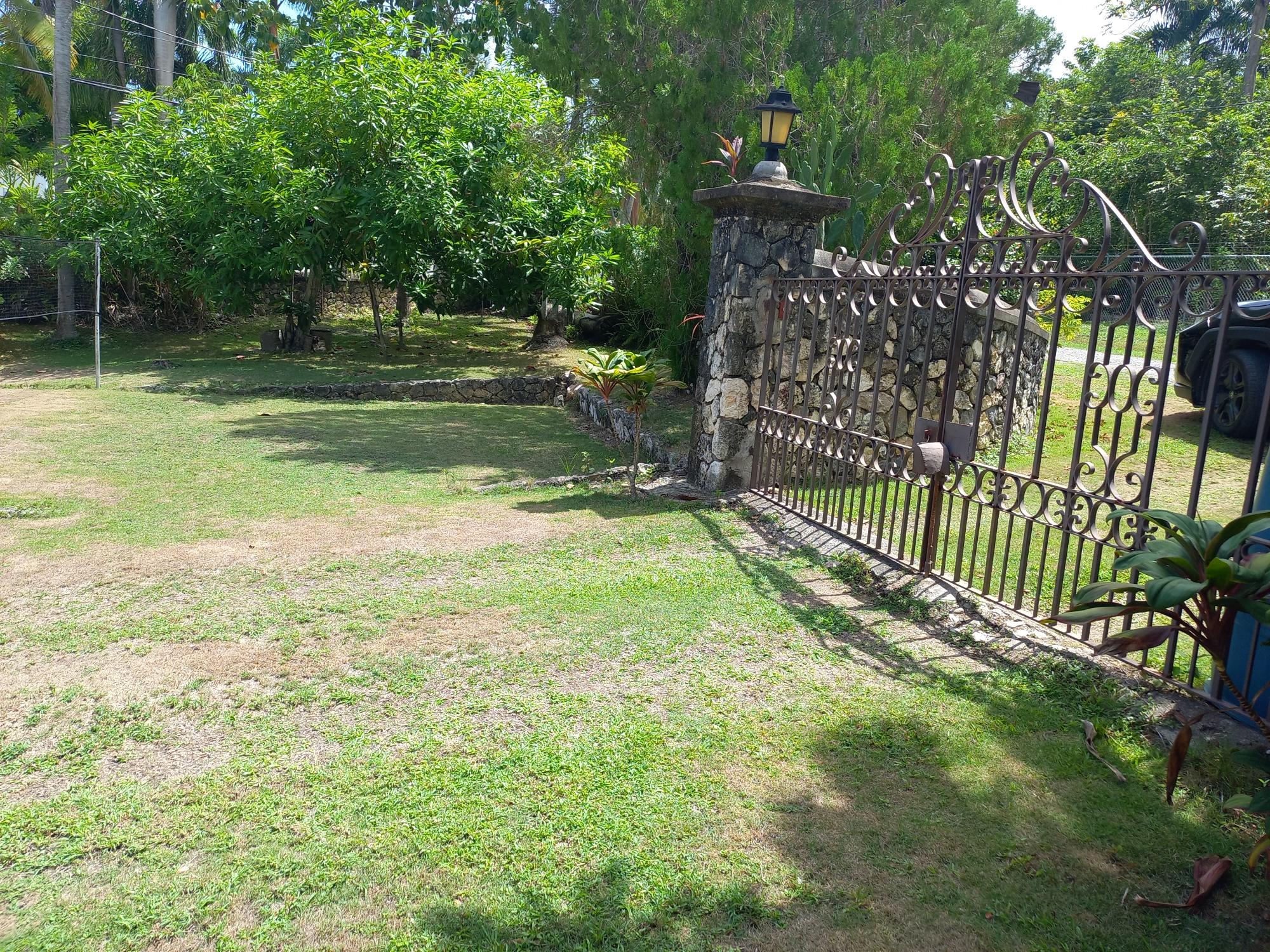 House For Sale: TOWER HILL, TOWER ISLE, Tower Isle | $900,000 photo 16