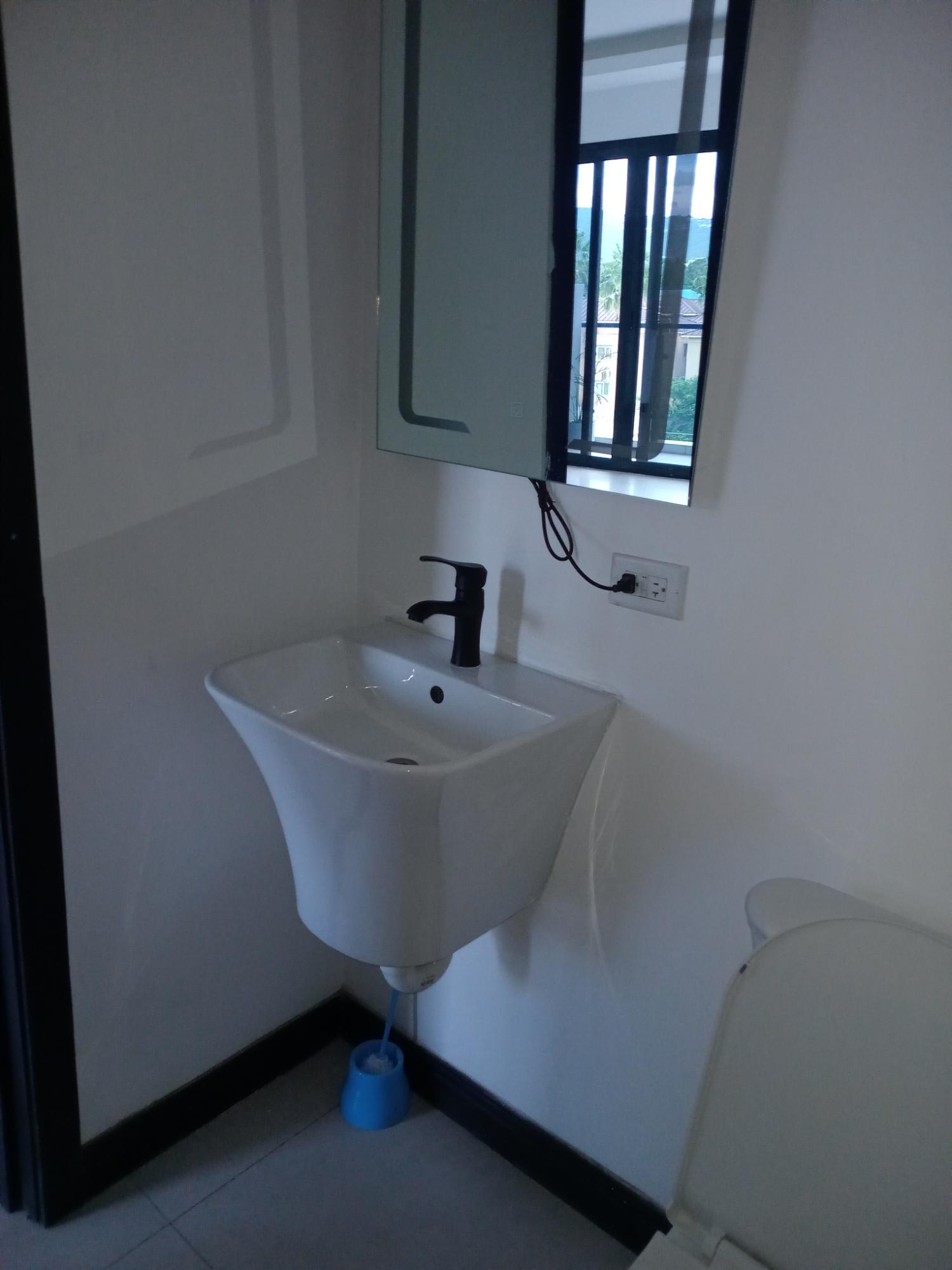 Apartment For Rent: WATERLOO AVENUE, Kingston 10 | $2,400 photo 6