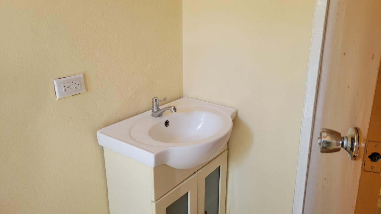 House For Rent: CLAREMONT HEIGHTS, Old Harbour | $70,000 photo 14