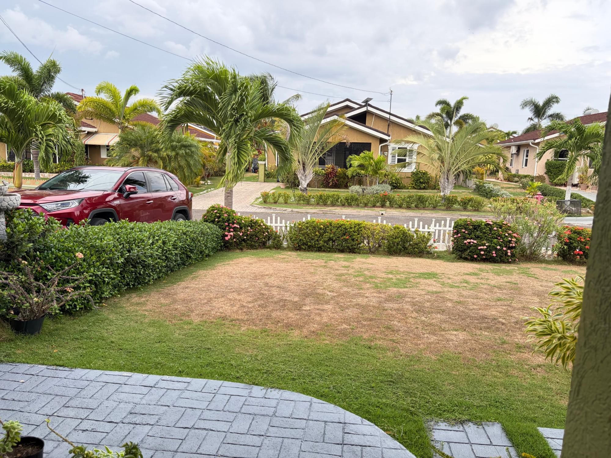 House For Rent: DRAX HALL MANOR, Drax Hall Estate | $1,400 photo 5
