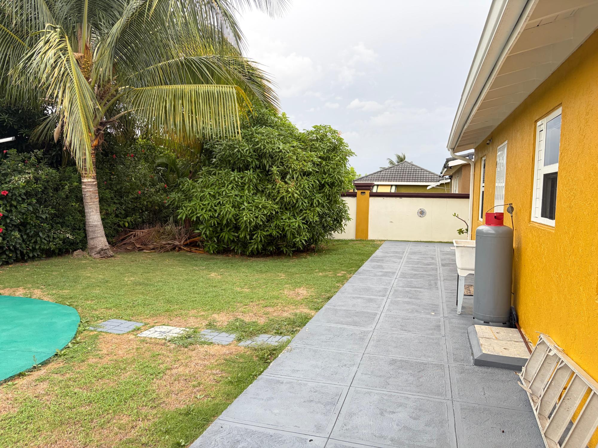 House For Rent: DRAX HALL MANOR, Drax Hall Estate | $1,400 photo 8