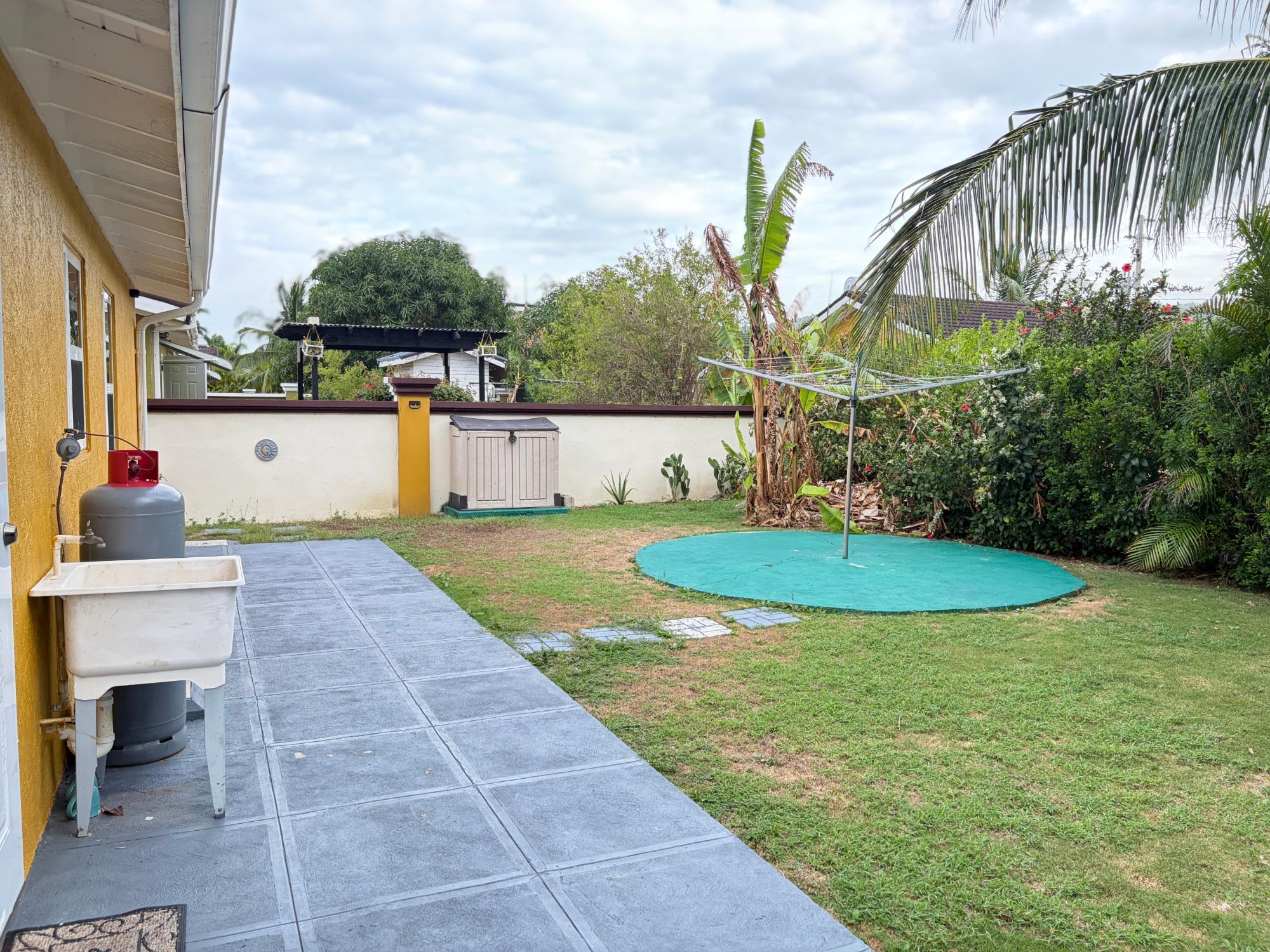 House For Rent: DRAX HALL MANOR, Drax Hall Estate | $1,400 photo 9