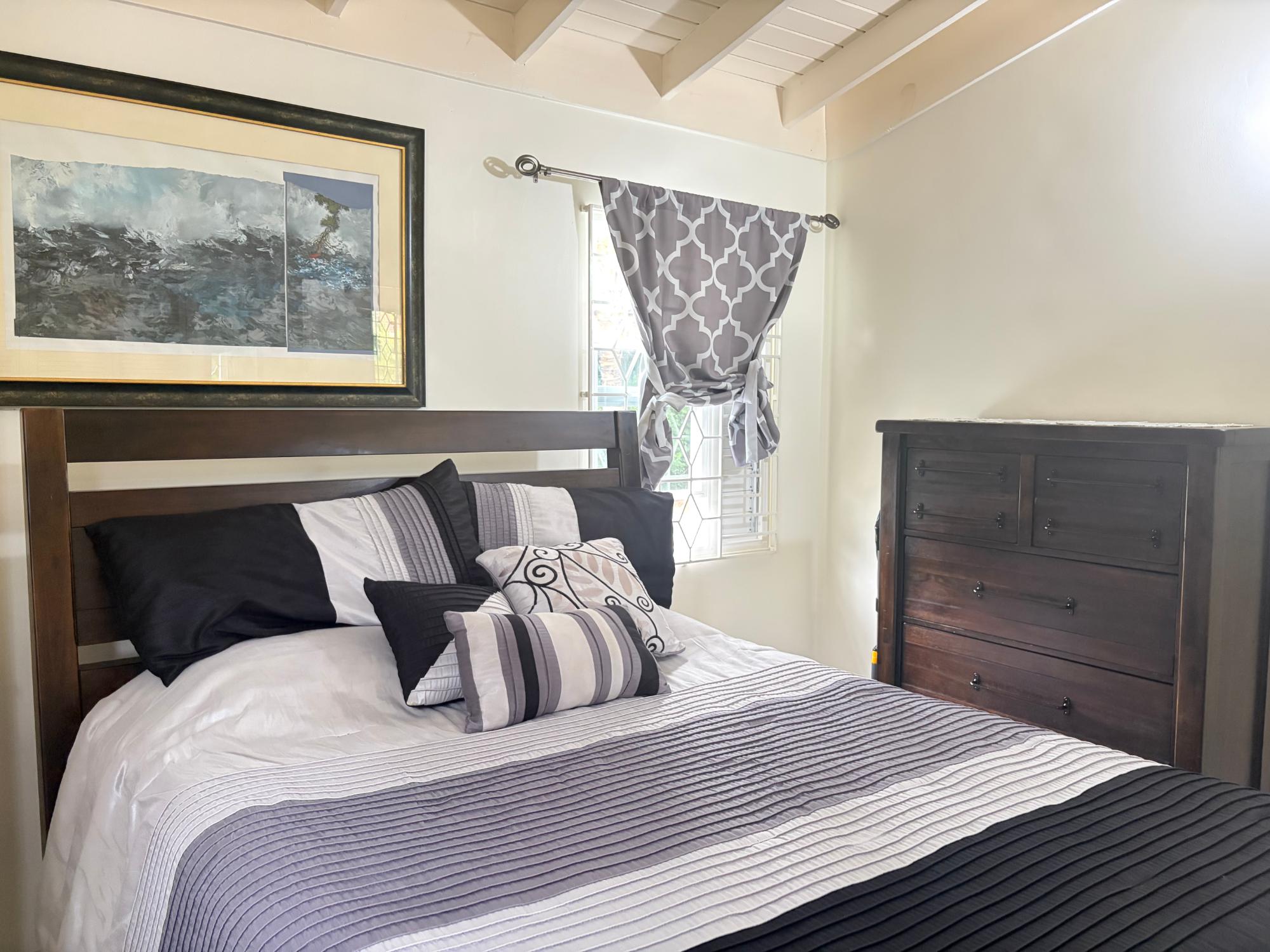 House For Rent: DRAX HALL MANOR, Drax Hall Estate | $1,400 photo 18