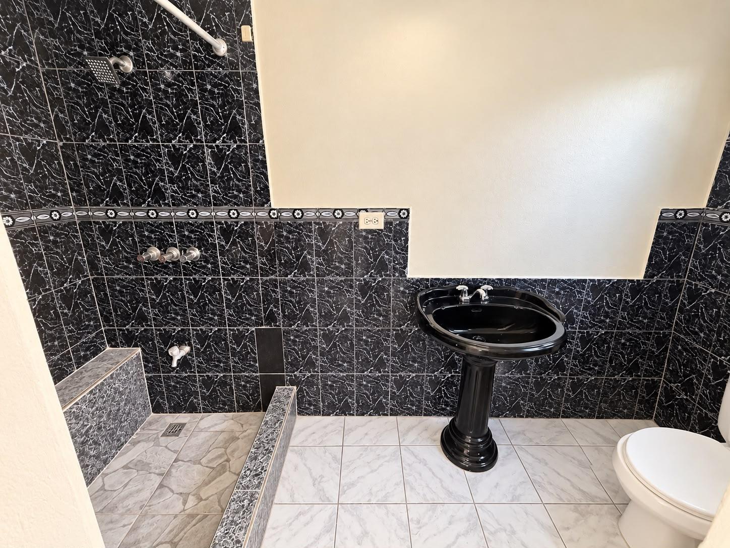 House For Rent: WEST QUEENS PARK, PORTMOR, Greater Portmore | $100,000 photo 9