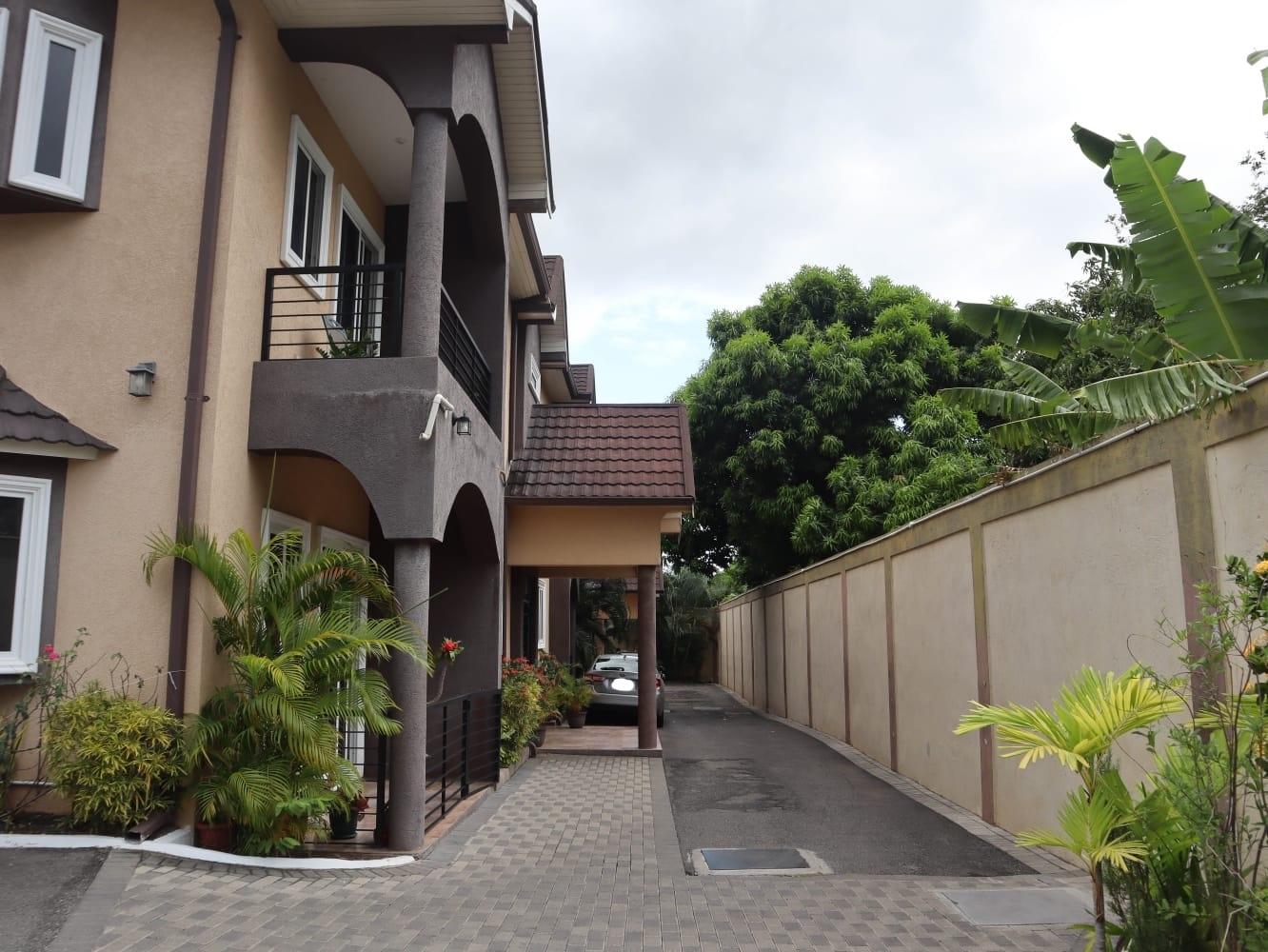 Apartment For Sale: SUNRISE DRIVE, Kingston 19 | $35,000,000 photo 2