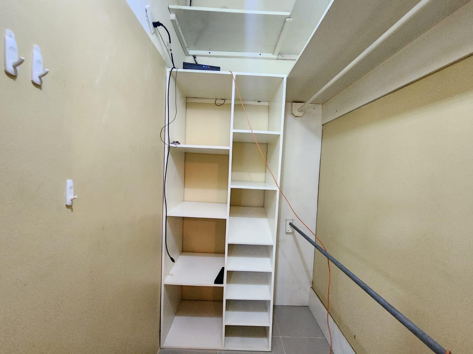 House For Rent: CANARY ROAD, DRAX HALL MA, Drax Hall Estate | $1,900 photo 11