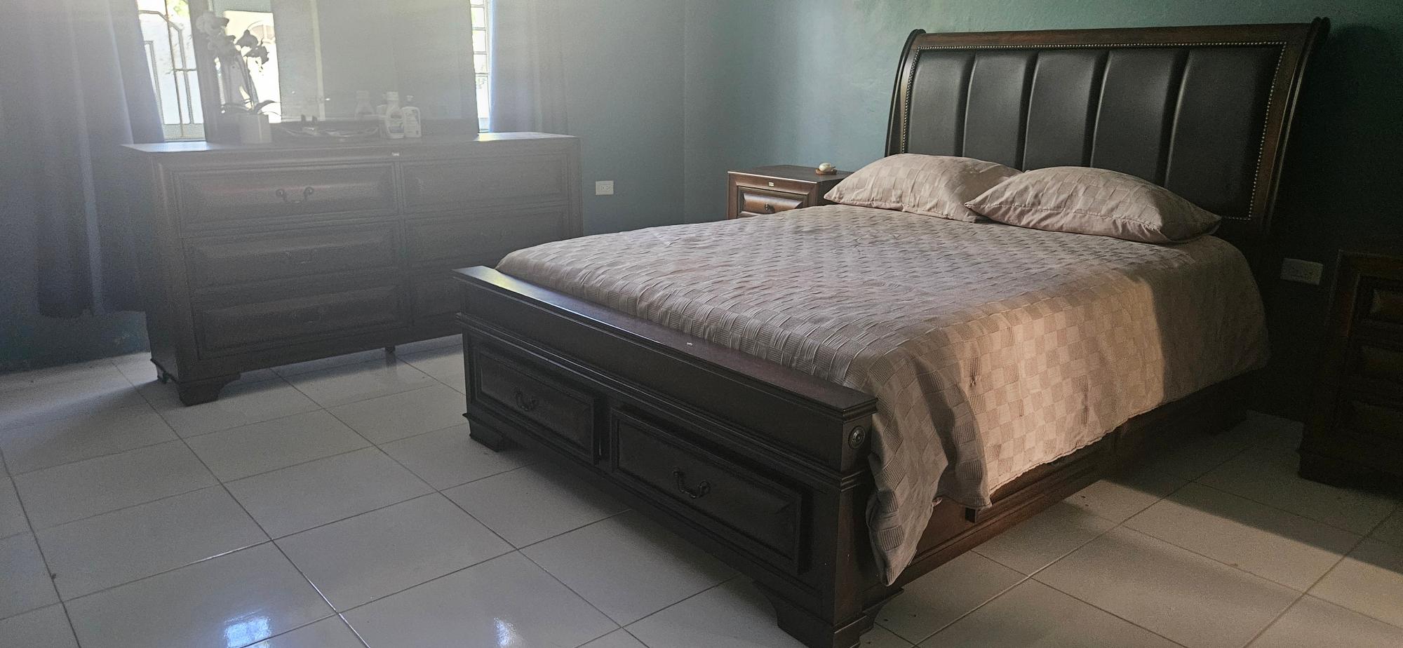 House For Sale: FROME, Frome | $27,000,000 photo 22