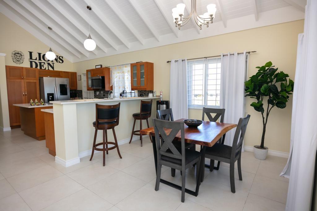 House For Rent: SEA GRAPE AVE., THE CREST, St. Ann@~apos;s Bay | $1,800 photo 6