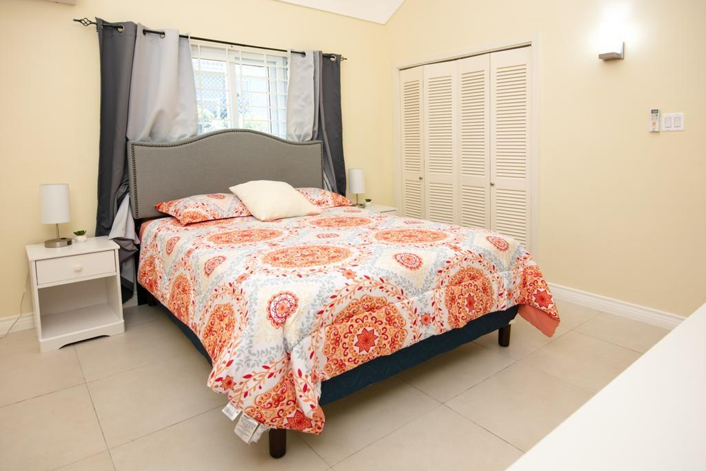 House For Rent: SEA GRAPE AVE., THE CREST, St. Ann@~apos;s Bay | $1,800 photo 12