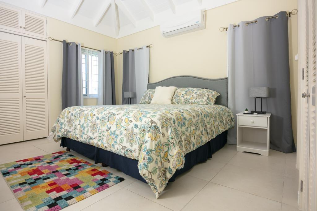 House For Rent: SEA GRAPE AVE., THE CREST, St. Ann@~apos;s Bay | $1,800 photo 17