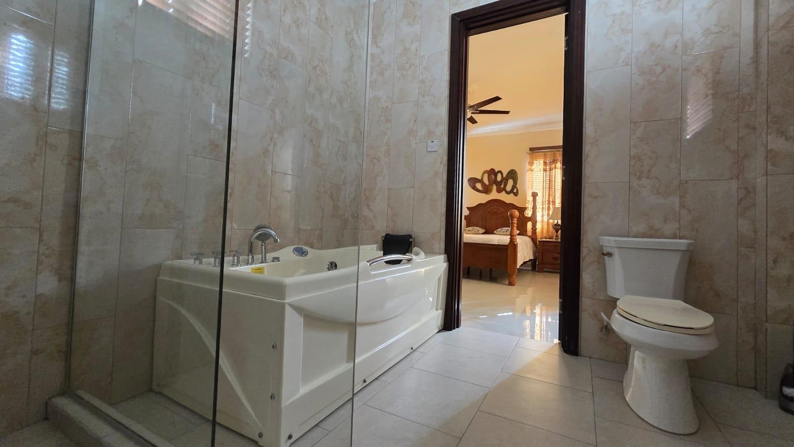 Apartment For Rent: FAIRWAY AVENUE, KINGSTON, Kingston 5 | $1,800 photo 4