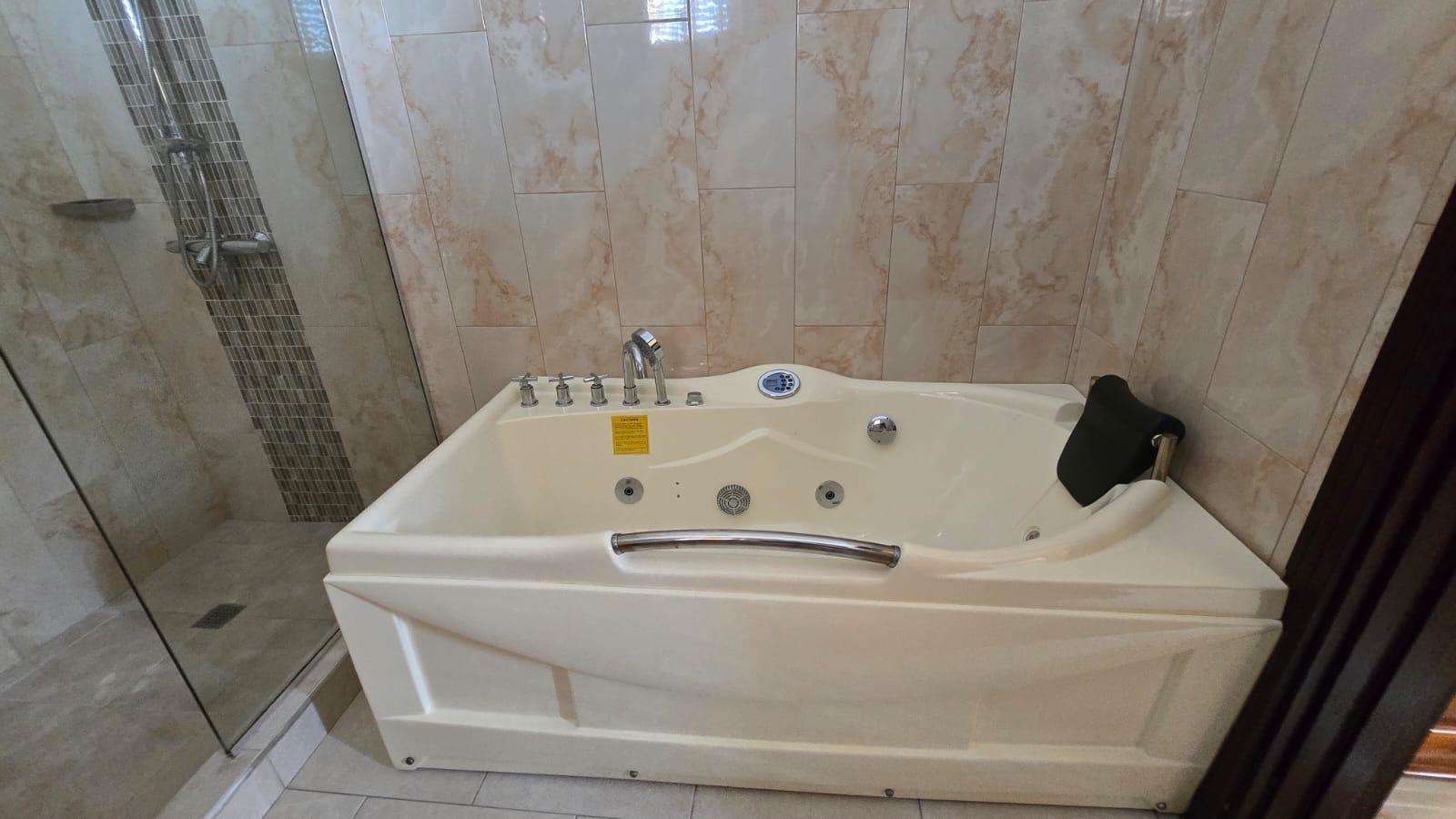 Apartment For Rent: FAIRWAY AVENUE, KINGSTON, Kingston 5 | $1,800 photo 10