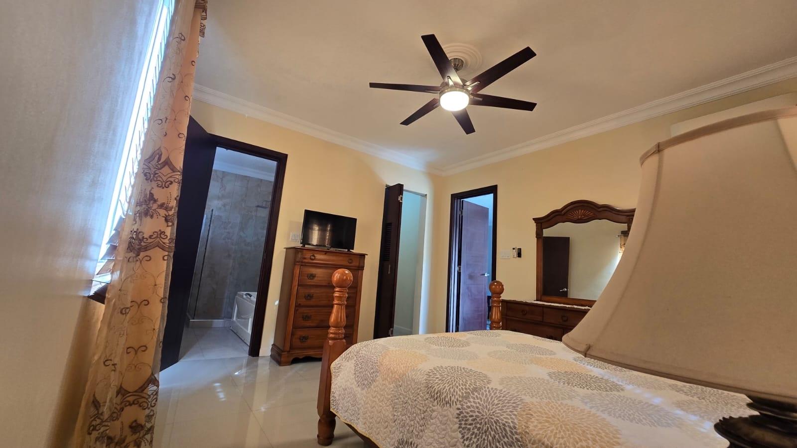 Apartment For Rent: FAIRWAY AVENUE, KINGSTON, Kingston 5 | $1,800 photo 11