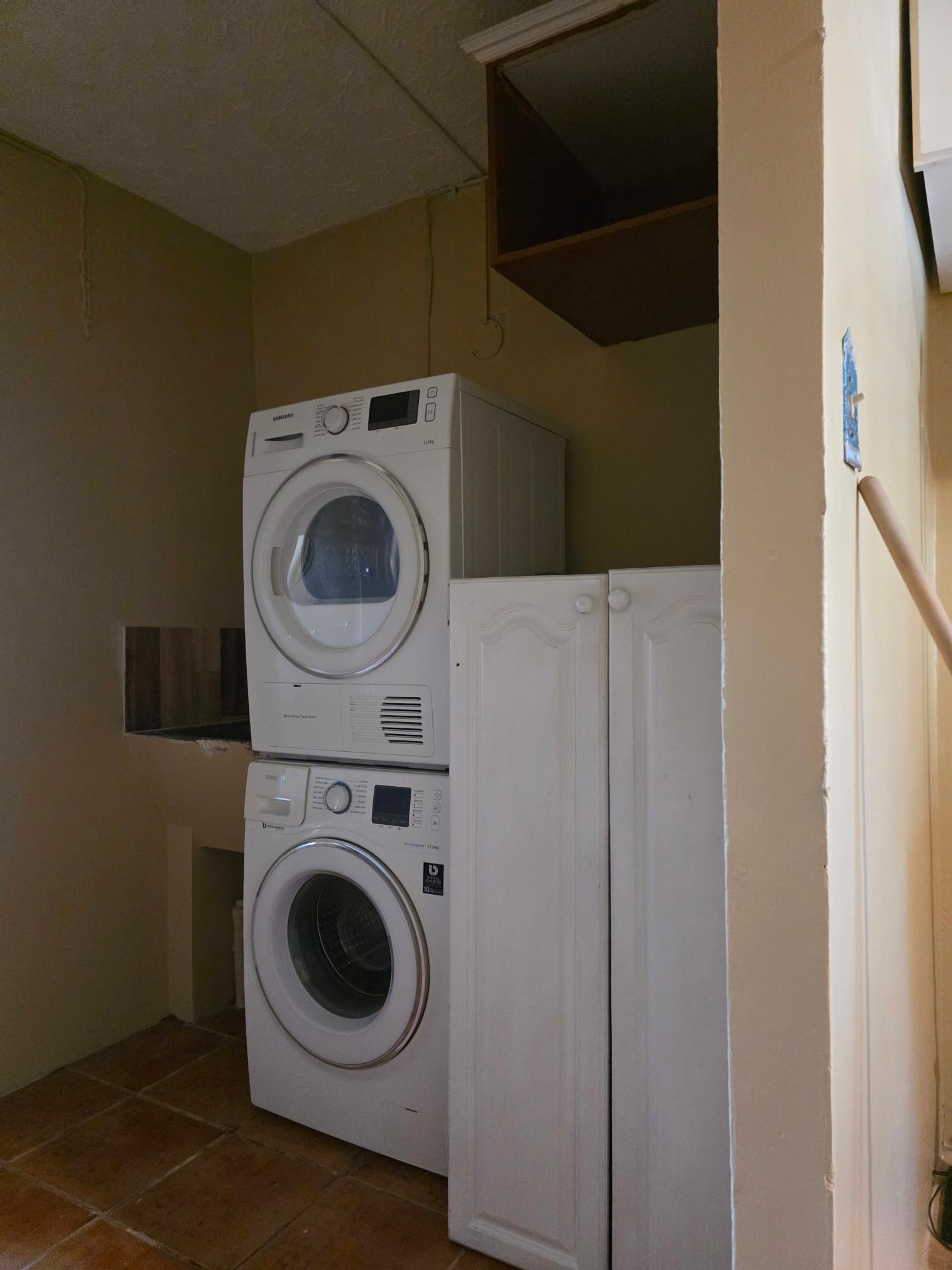Townhouse For Rent: HEATHWOOD DRIVE ALLERDYCE, Kingston 8 | $220,000 photo 7