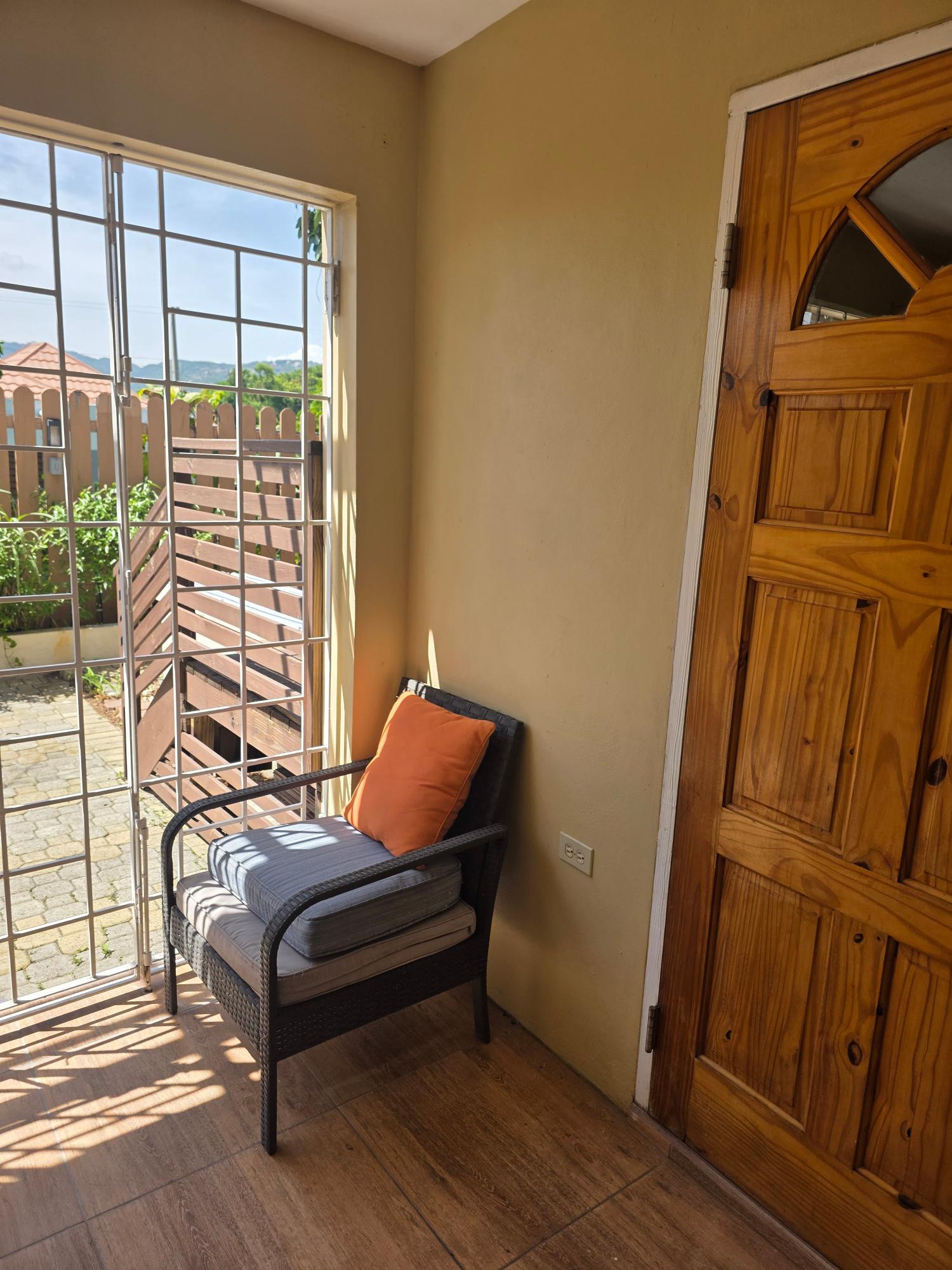 Townhouse For Rent: HEATHWOOD DRIVE ALLERDYCE, Kingston 8 | $220,000 photo 17