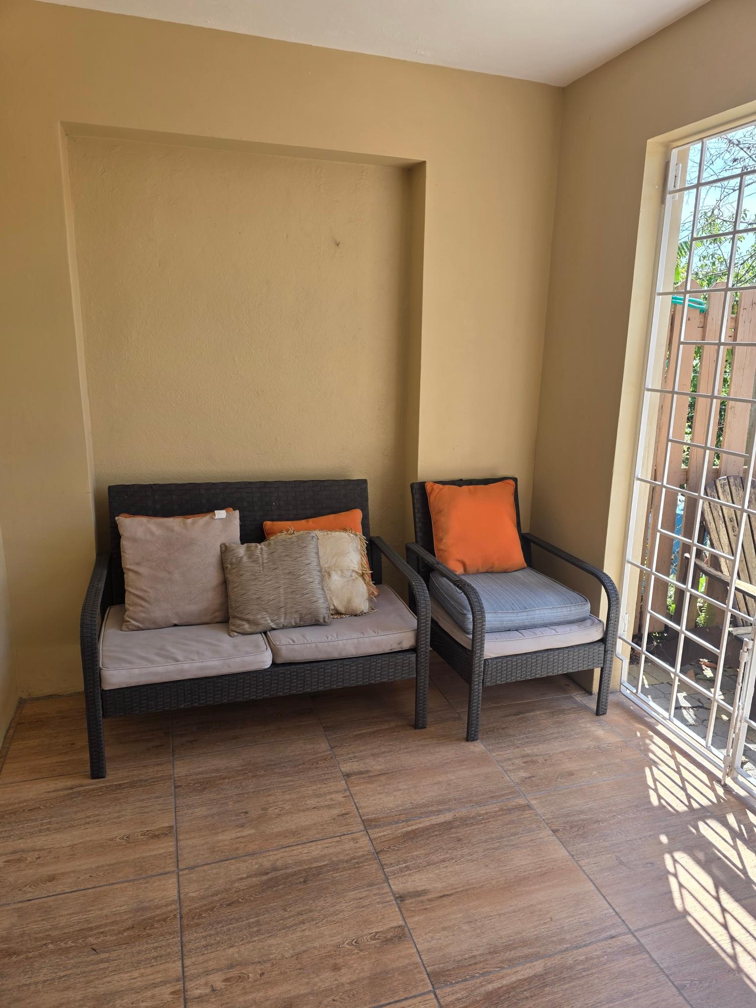 Townhouse For Rent: HEATHWOOD DRIVE ALLERDYCE, Kingston 8 | $220,000 photo 18