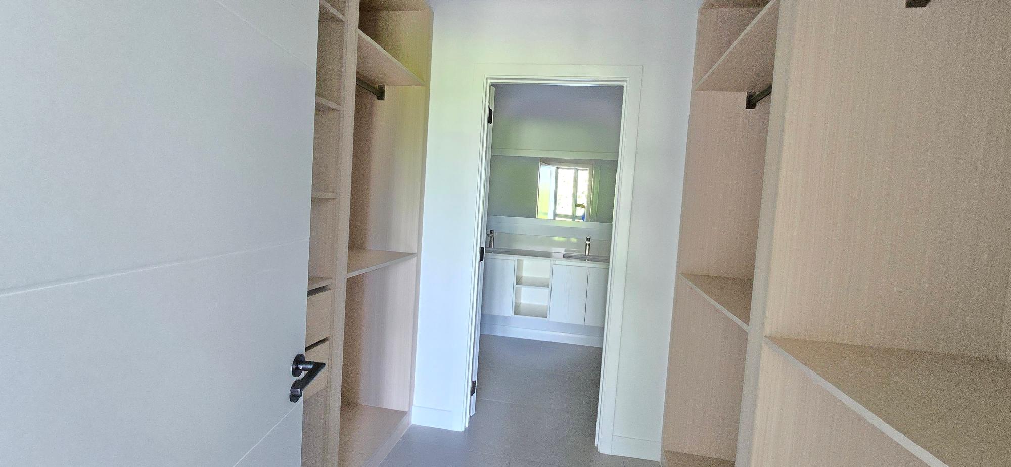 Apartment For Rent: PART OF READING PEN, ST J, Reading | $350,000 photo 19
