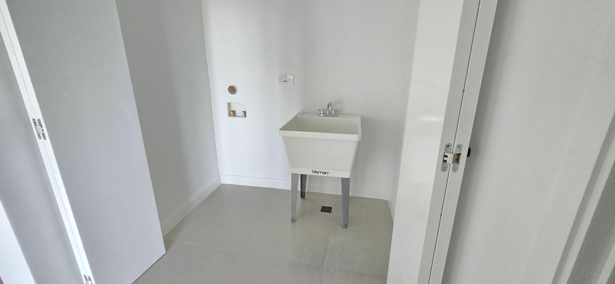 Apartment For Rent: PART OF READING PEN, ST J, Reading | $350,000 photo 22