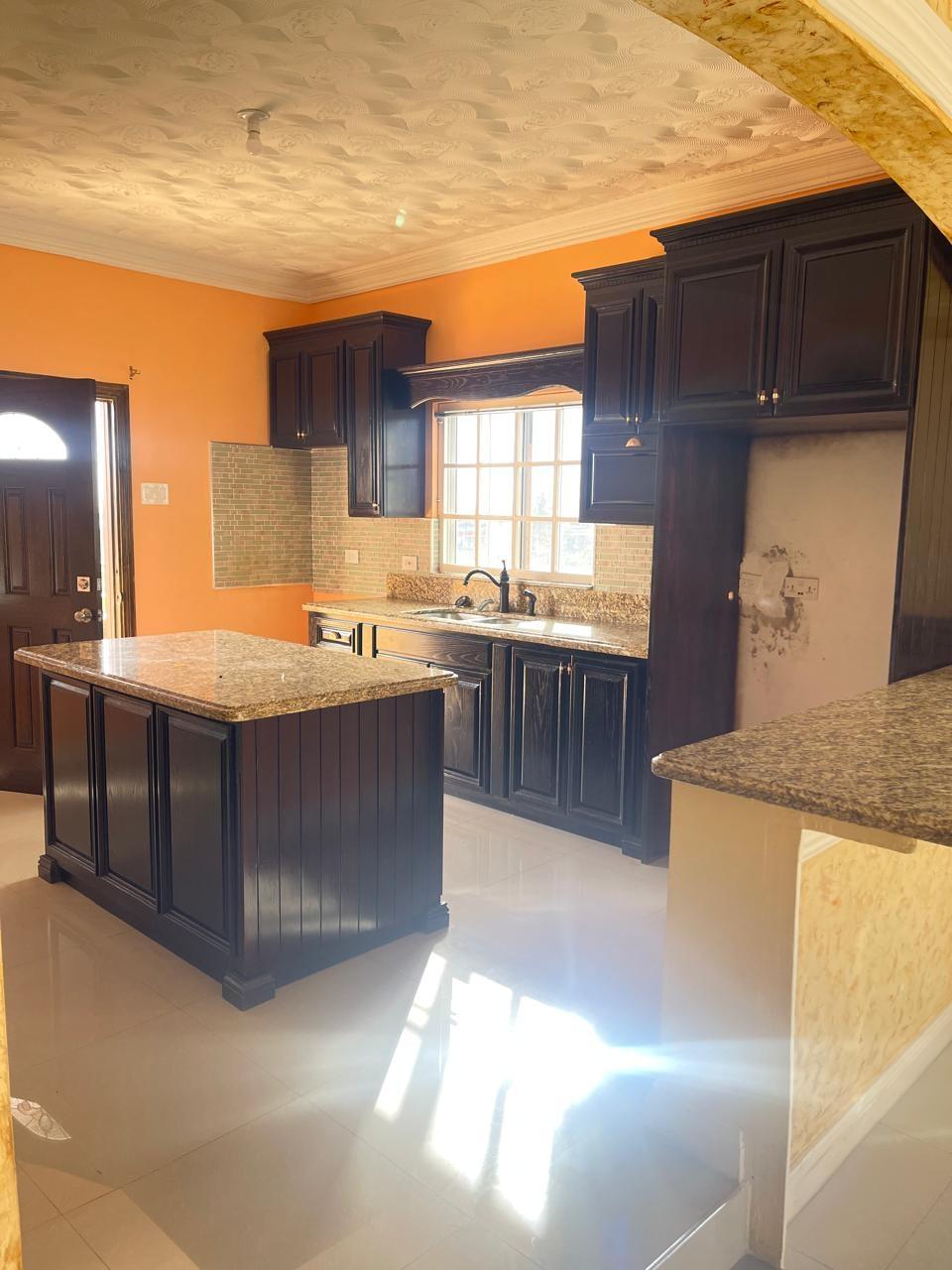 Townhouse For Rent: NEWARK ESTATES, New Hark Estate | $150,000 photo 5
