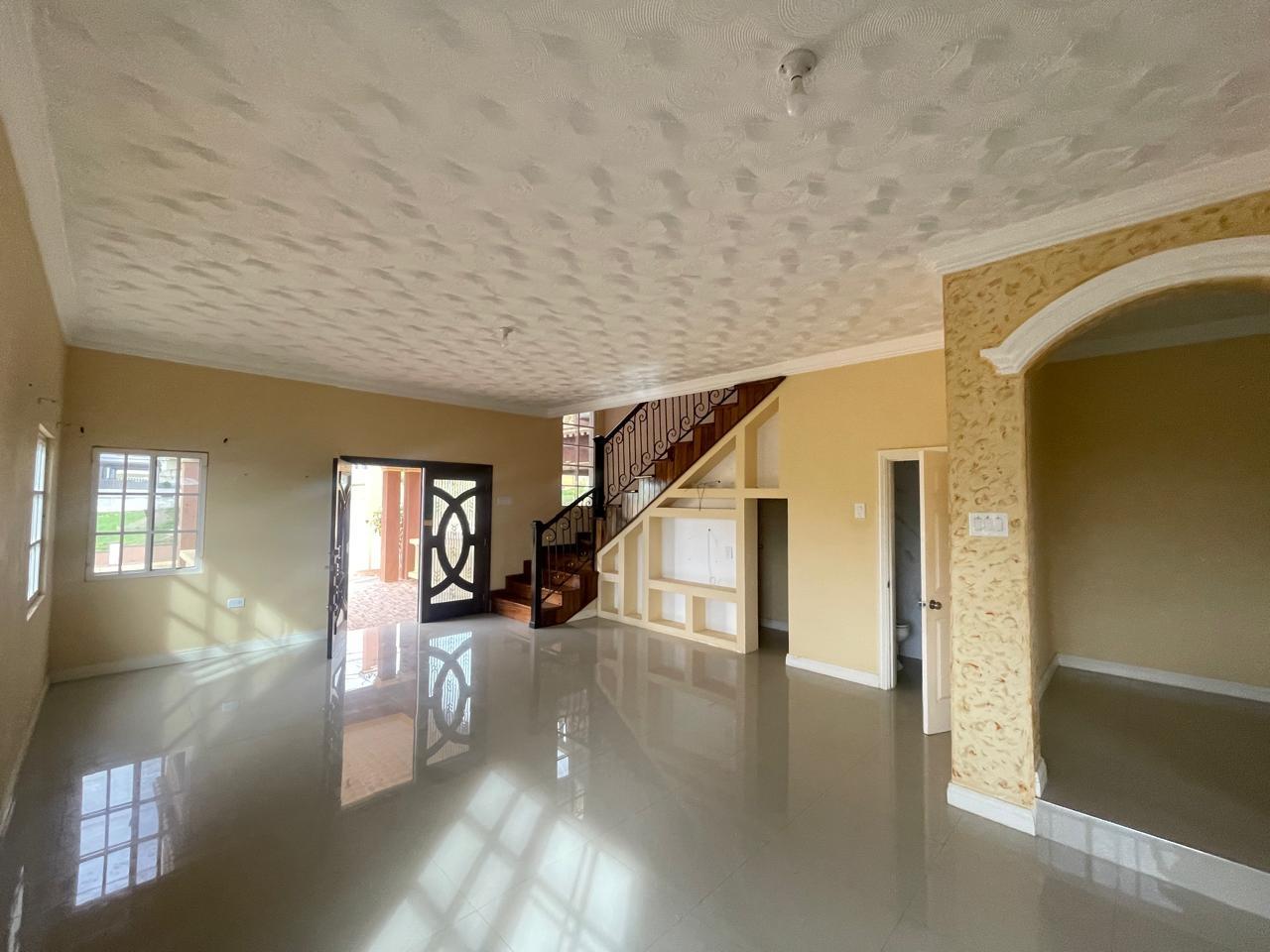 Townhouse For Rent: NEWARK ESTATES, New Hark Estate | $150,000 photo 7