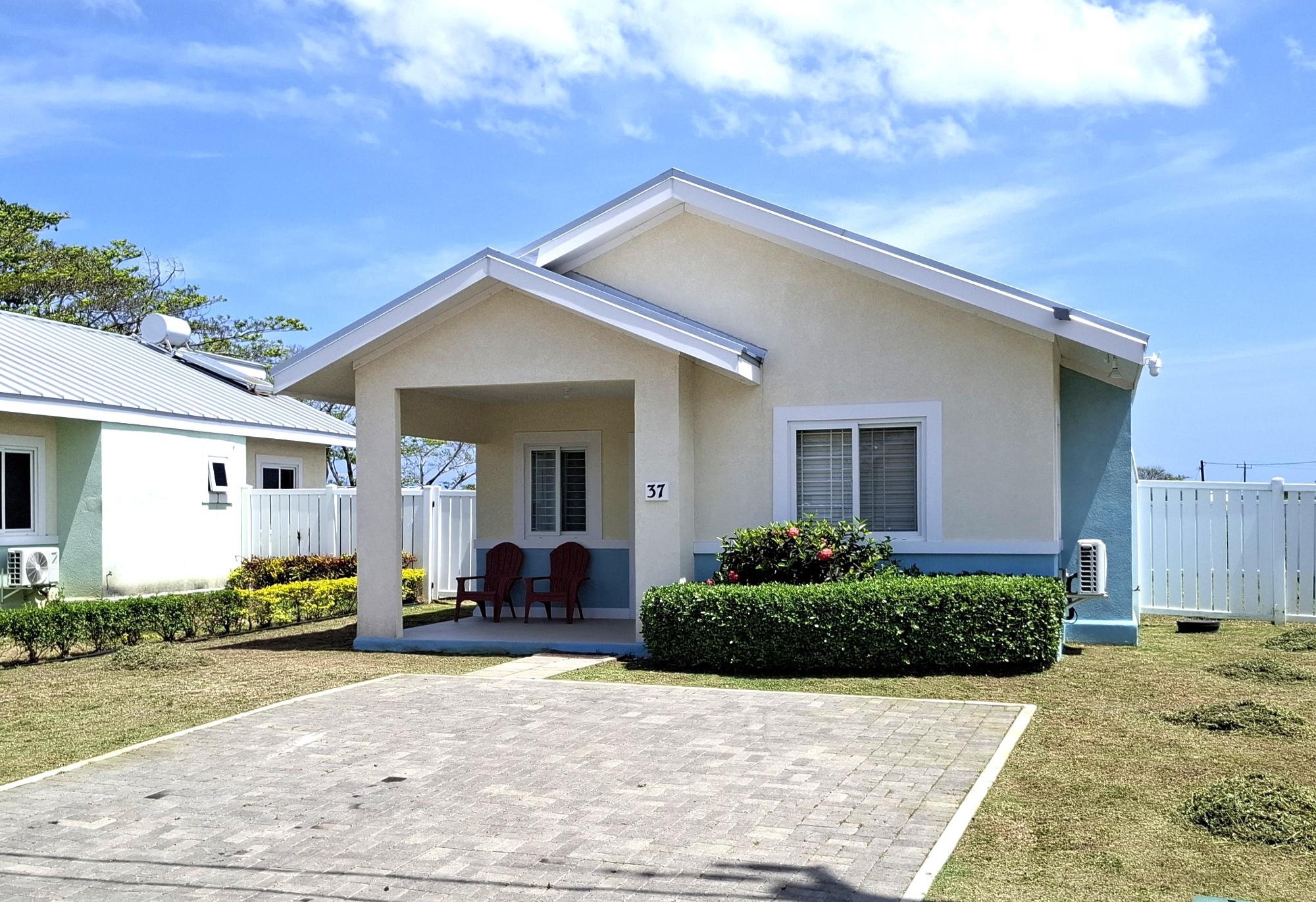 House For Rent: SEASHORE E, OCEANPOINTE, Lucea | $1,300