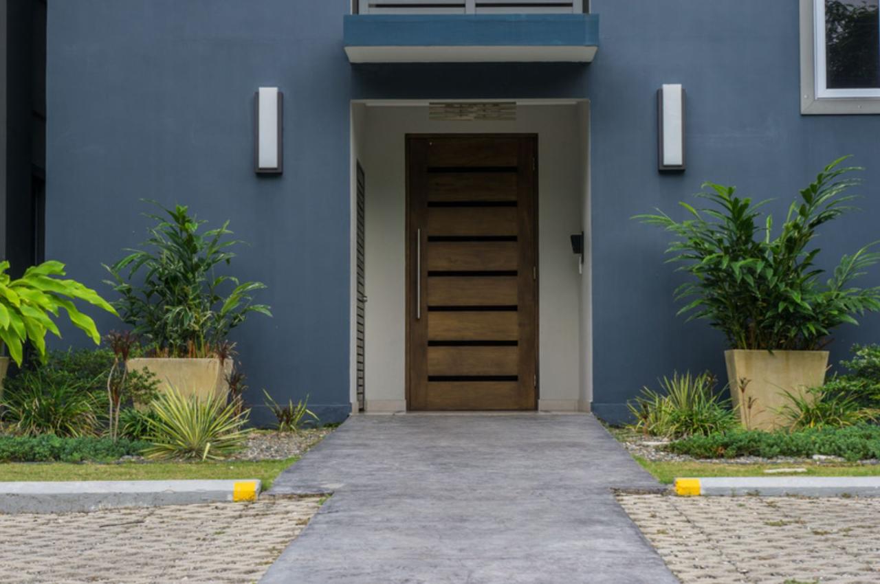 Apartment For Rent: GARDEN CLOSE, Kingston 8 | $3,500