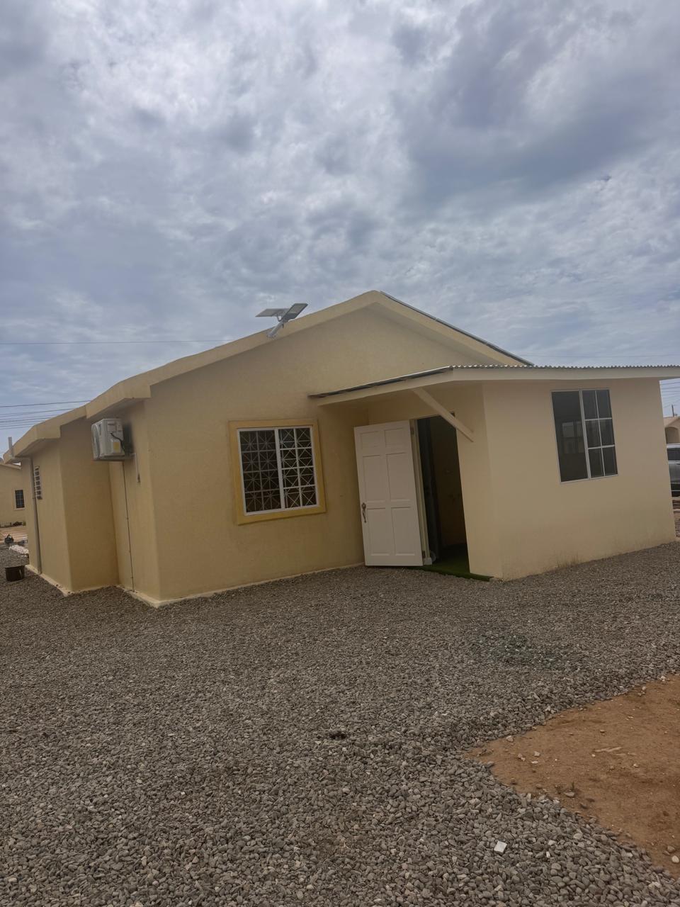 House For Rent: BAYLEAF CRESCENT, PHOENIX, Phoenix Park | $150,000 photo 4