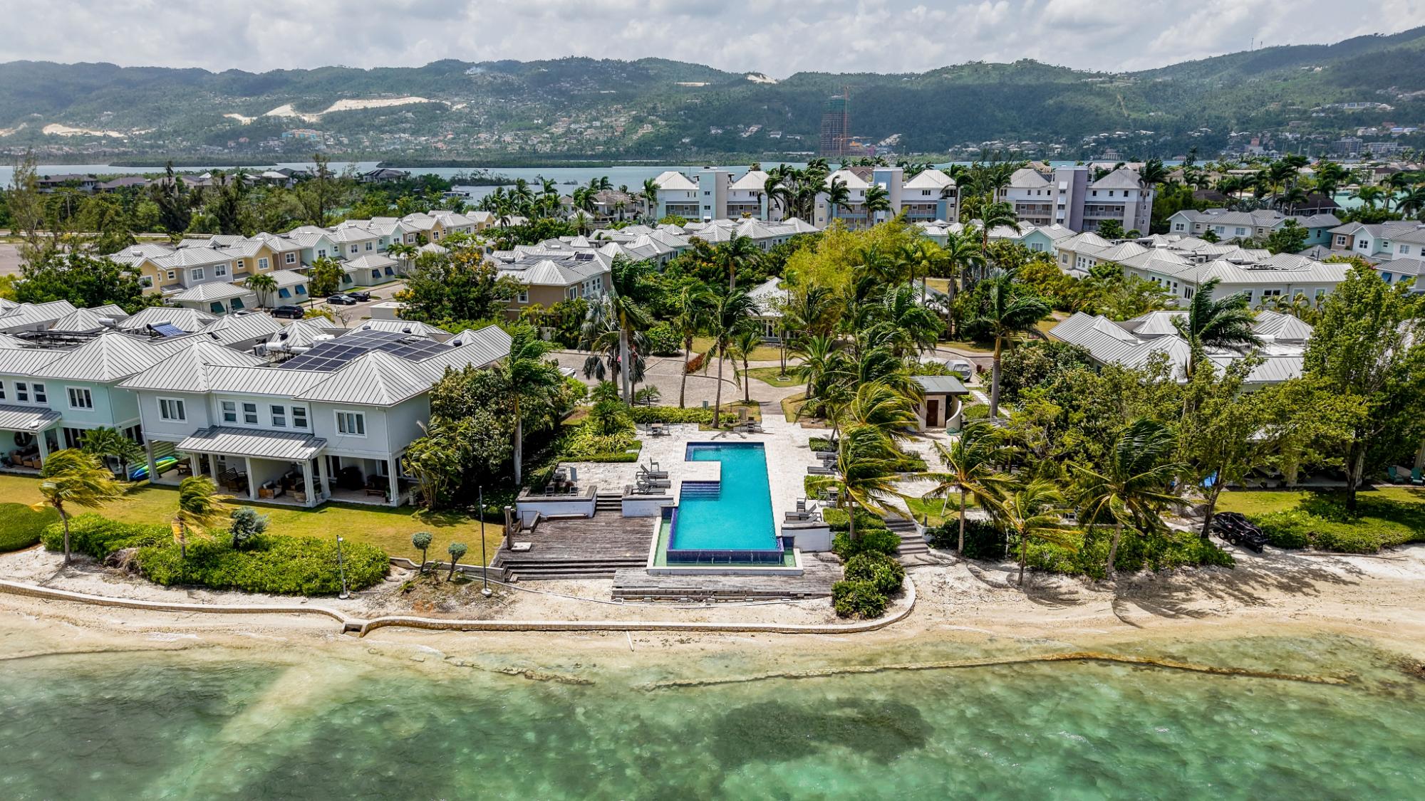 Townhouse For Rent: FREEPORT, Montego Bay | $3,300 photo 21