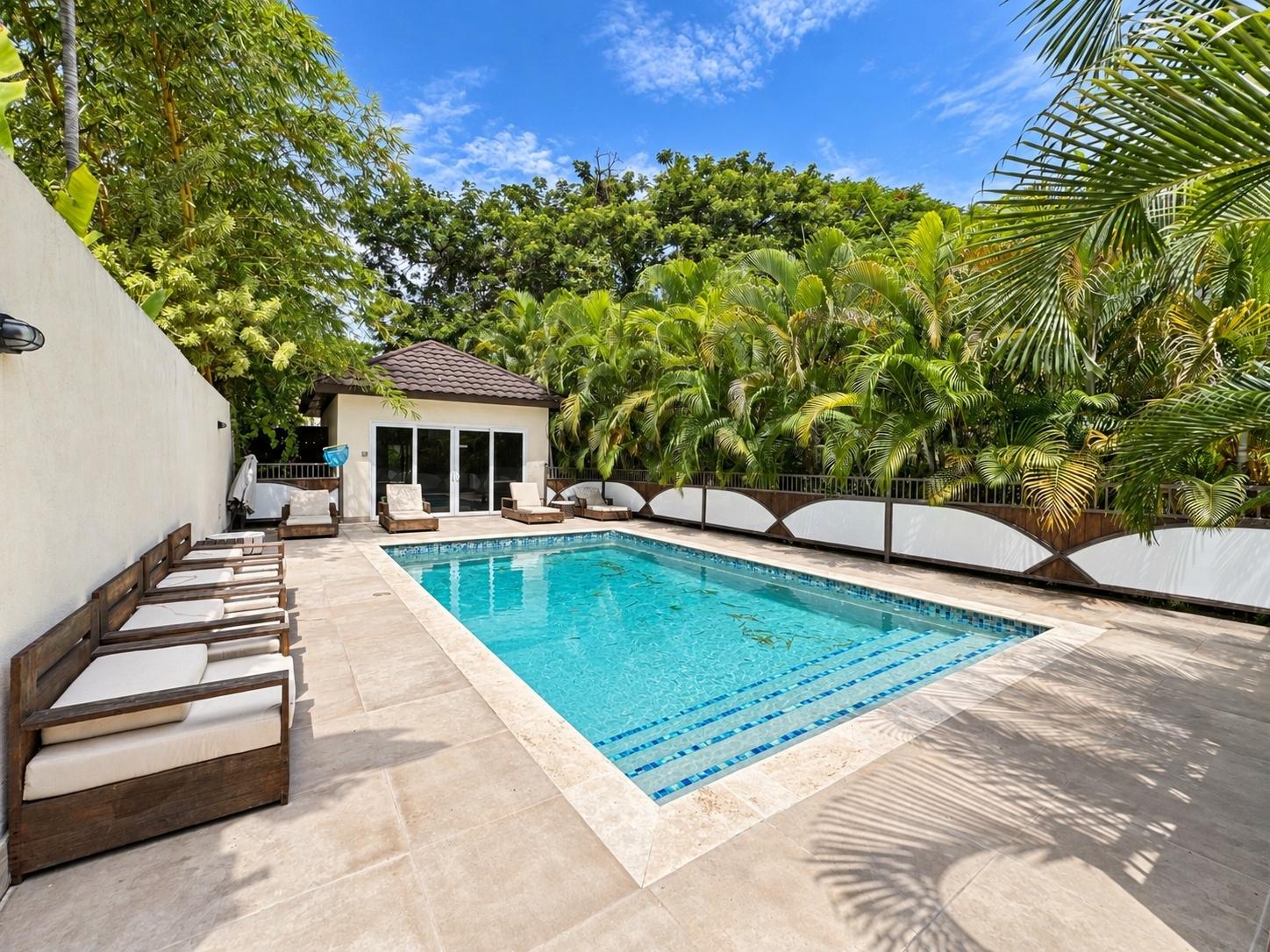 Apartment For Rent: DURIE DRIVE, Kingston 8 | $3,000 photo 3