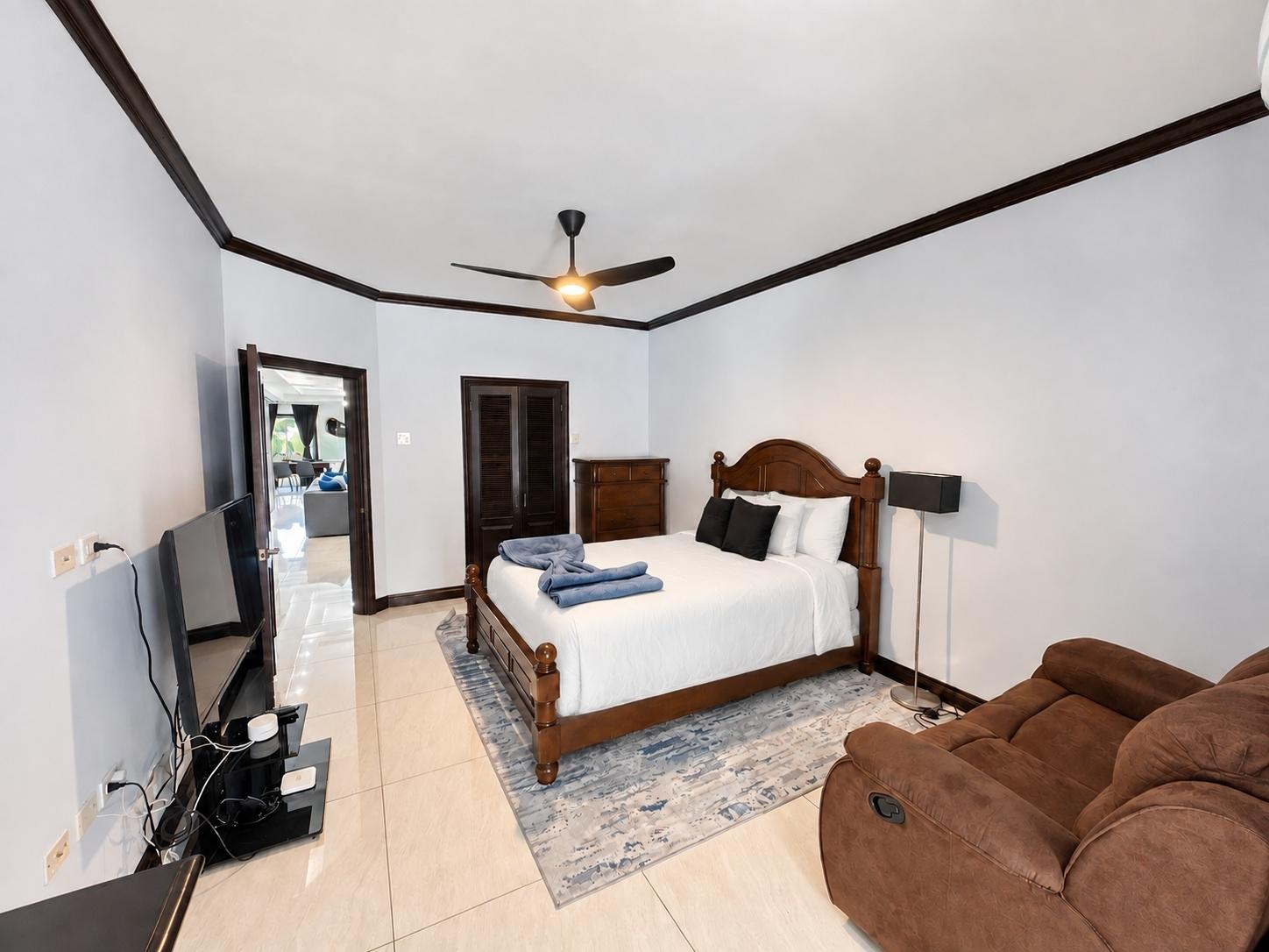 Apartment For Rent: DURIE DRIVE, Kingston 8 | $3,000 photo 14