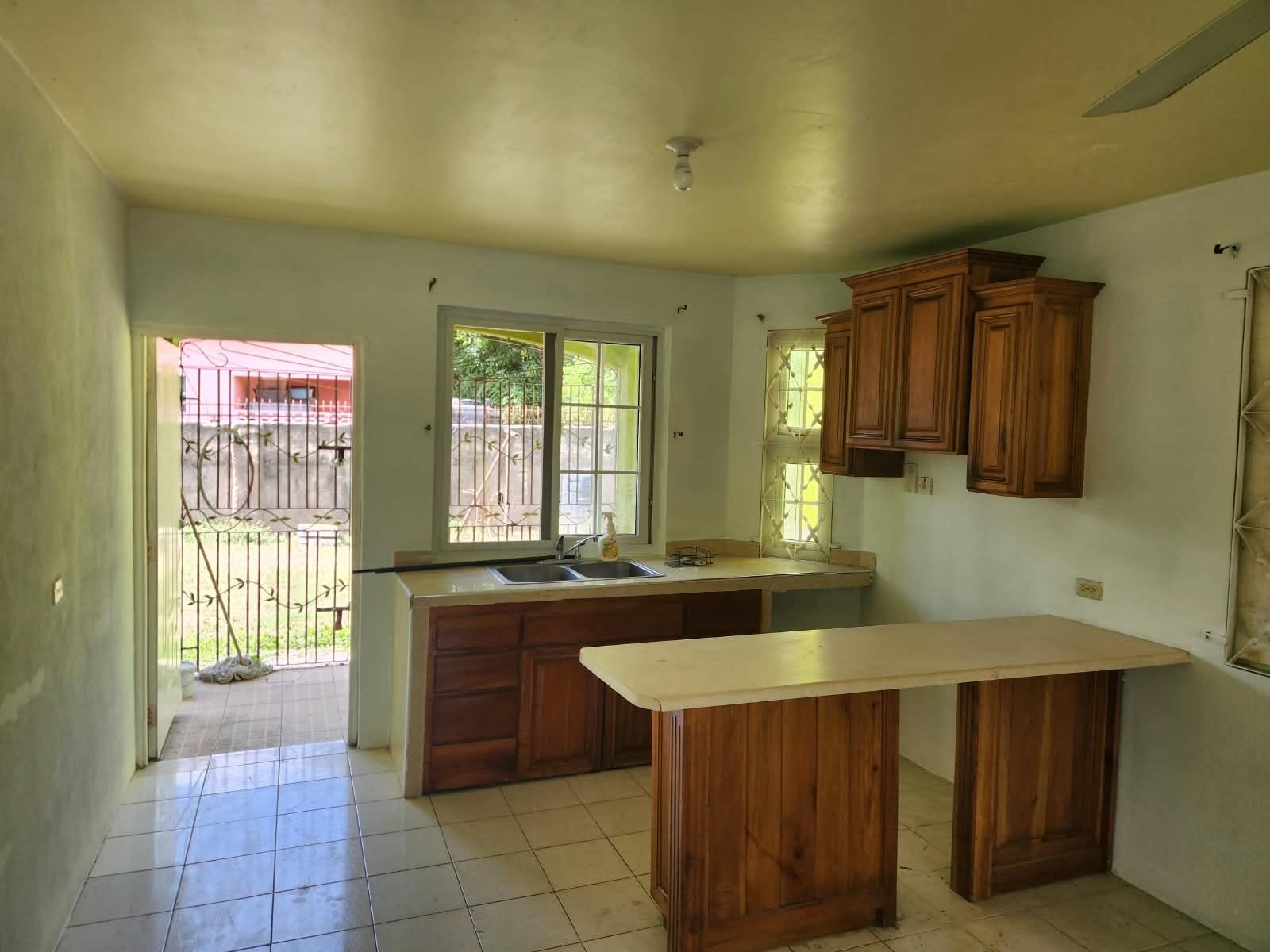 House For Rent: TANGERINE CLOSE, SEVILLE MEADOWS 1 | $100,000 photo 2