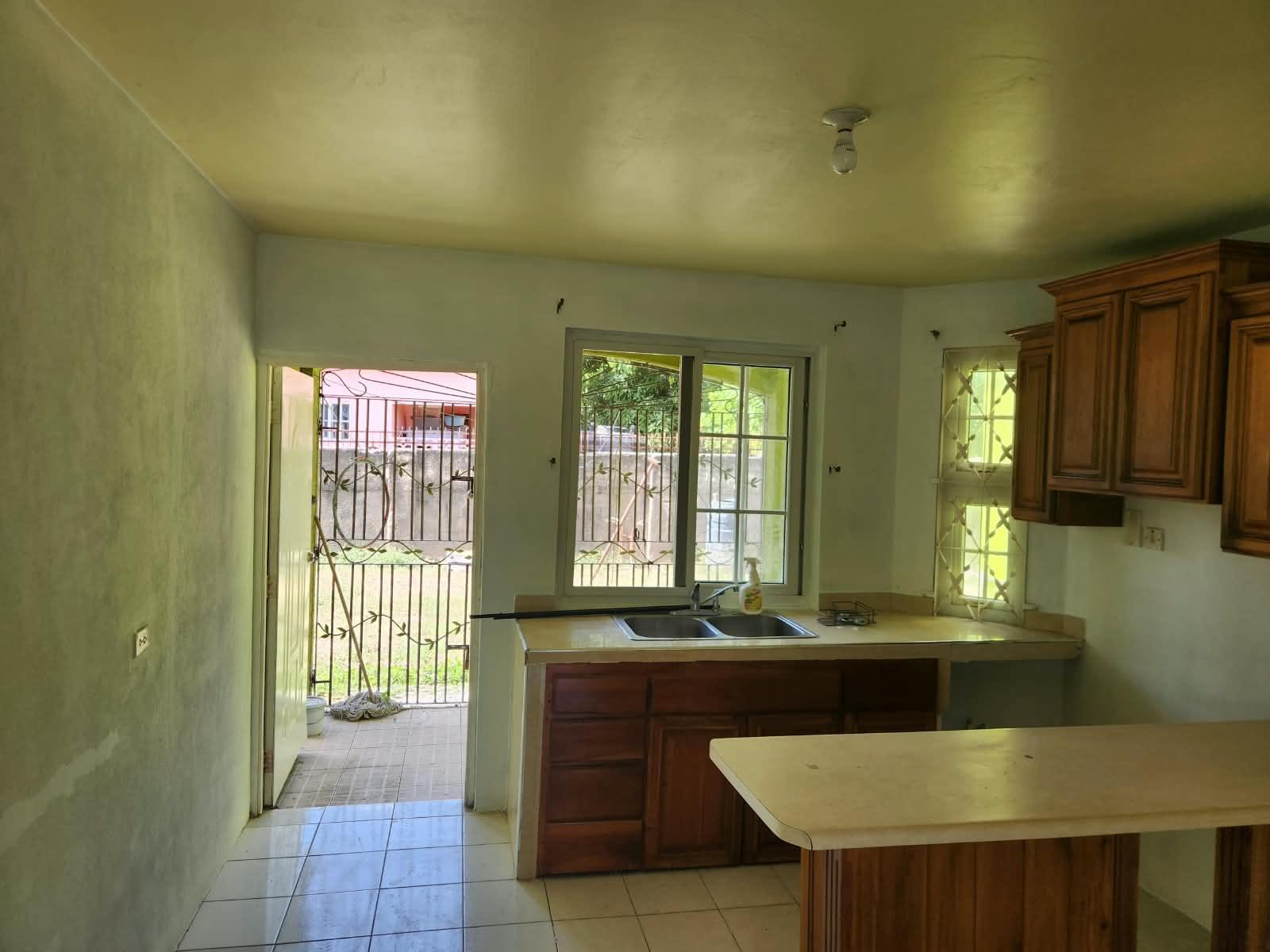 House For Rent: TANGERINE CLOSE, SEVILLE MEADOWS 1 | $100,000 photo 6