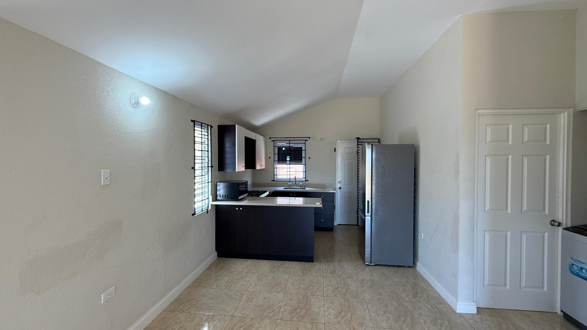 House For Rent: WARWICK CASTLE, SILVERSUN, Innswood | $90,000 photo 17