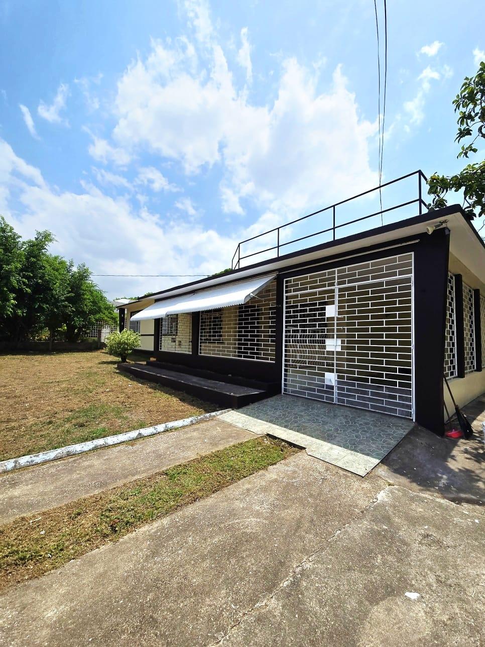 House For Rent: PARK AVENUE, Kingston 19 | $190,000 photo 2