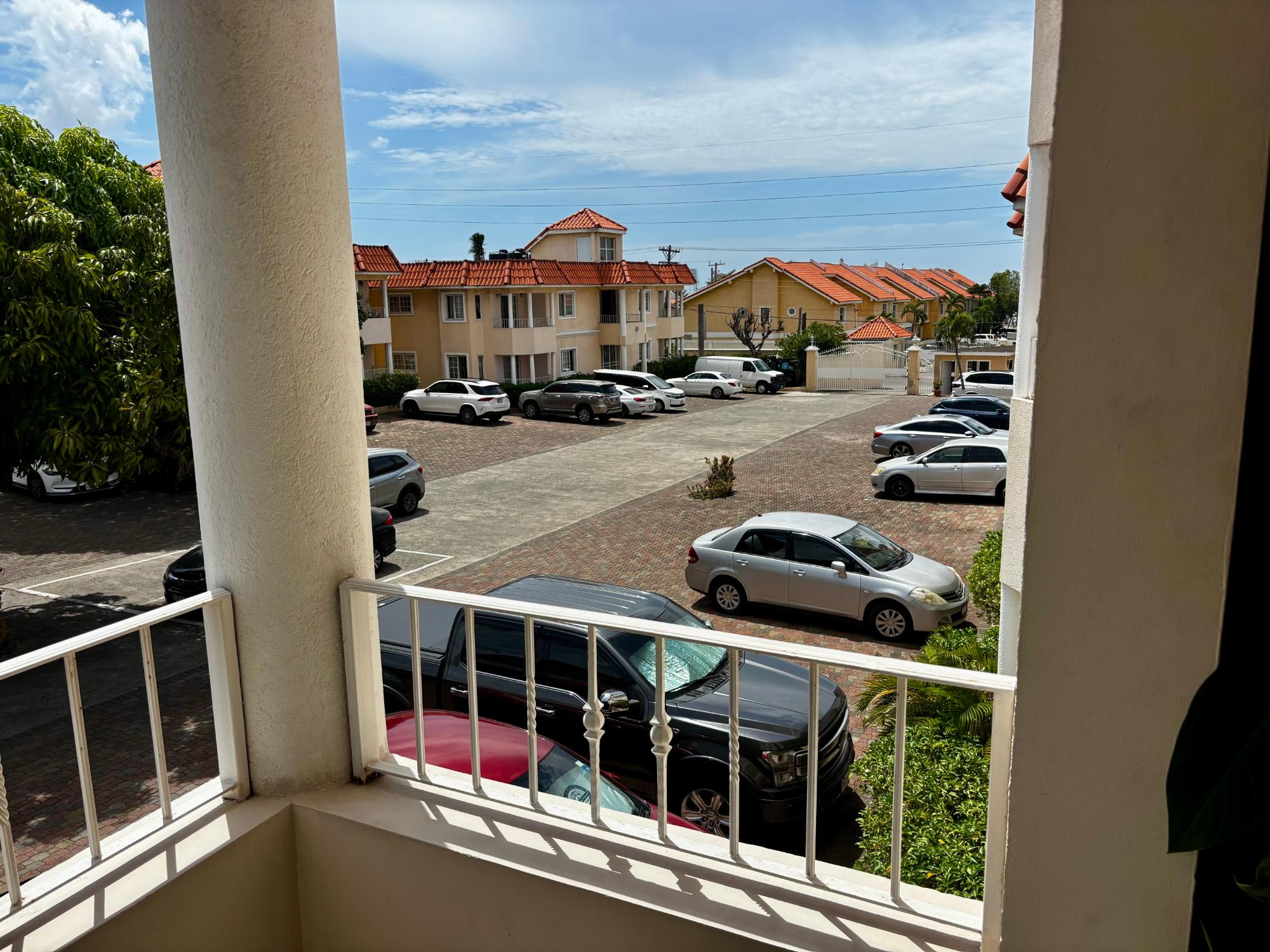 Apartment For Rent: SEAVIEW AVENUE, Kingston 5 | $2,200
