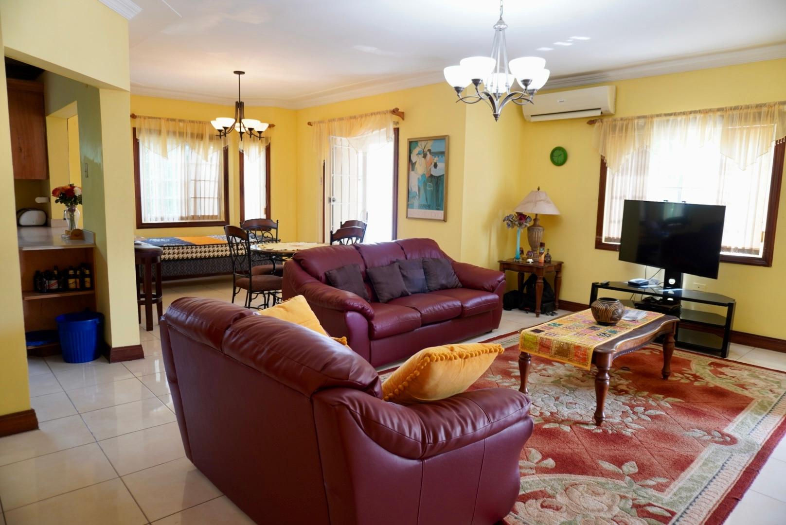 Apartment For Rent: SEAVIEW AVENUE, Kingston 5 | $2,200 photo 5