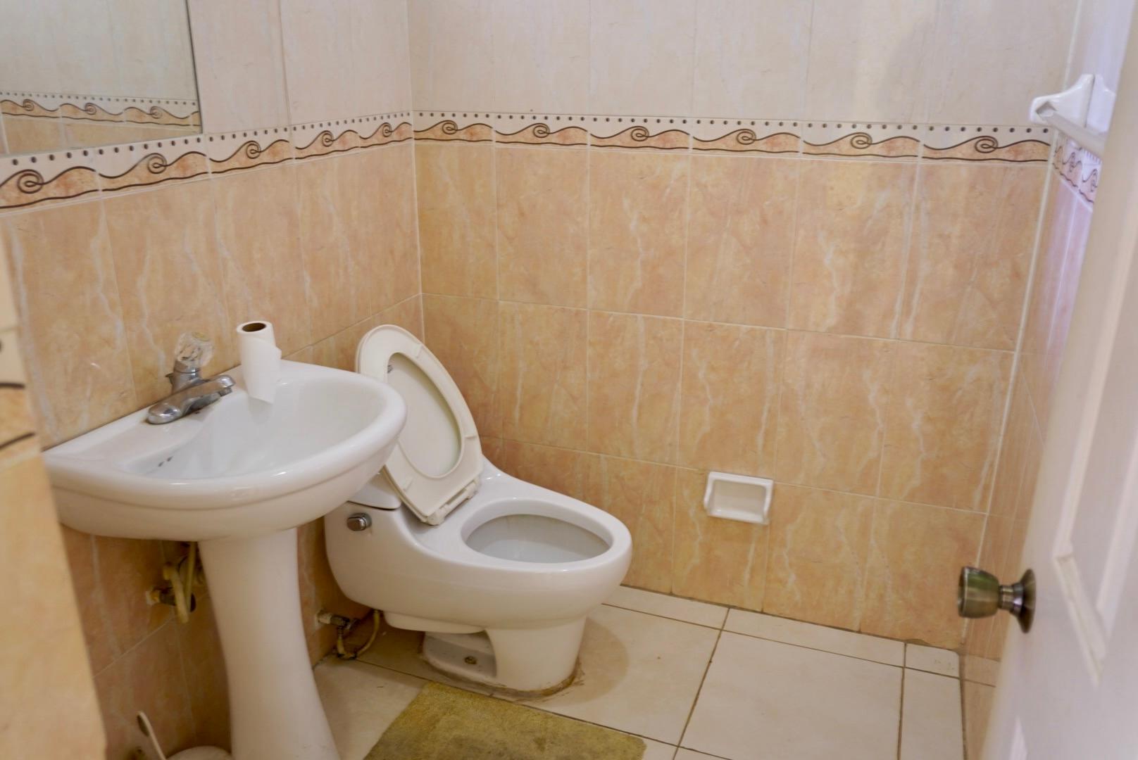 Apartment For Rent: SEAVIEW AVENUE, Kingston 5 | $2,200 photo 6