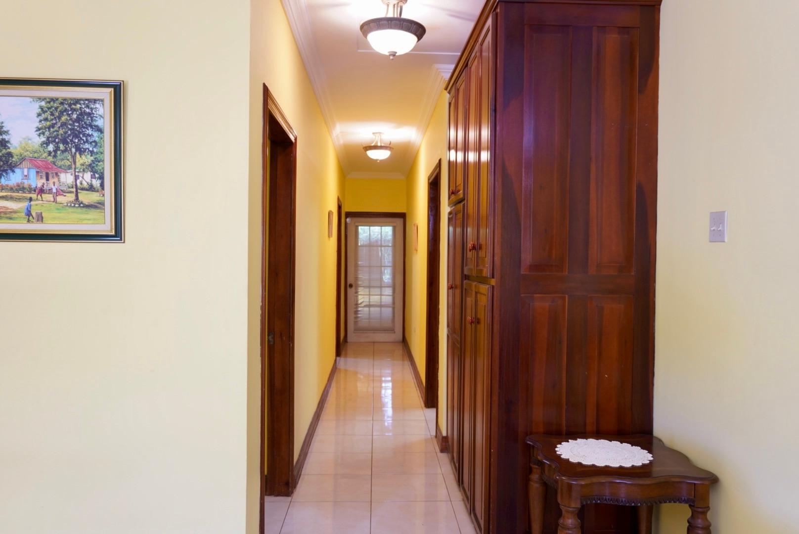 Apartment For Rent: SEAVIEW AVENUE, Kingston 5 | $2,200 photo 7