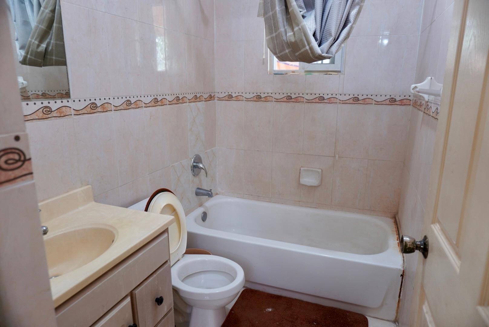 Apartment For Rent: SEAVIEW AVENUE, Kingston 5 | $2,200 photo 11