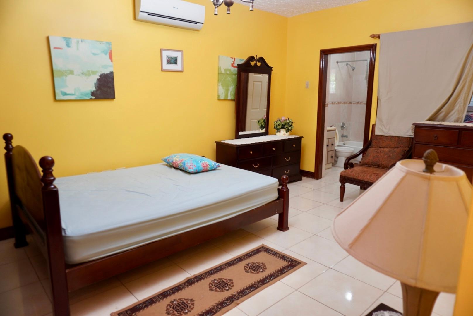 Apartment For Rent: SEAVIEW AVENUE, Kingston 5 | $2,200 photo 12