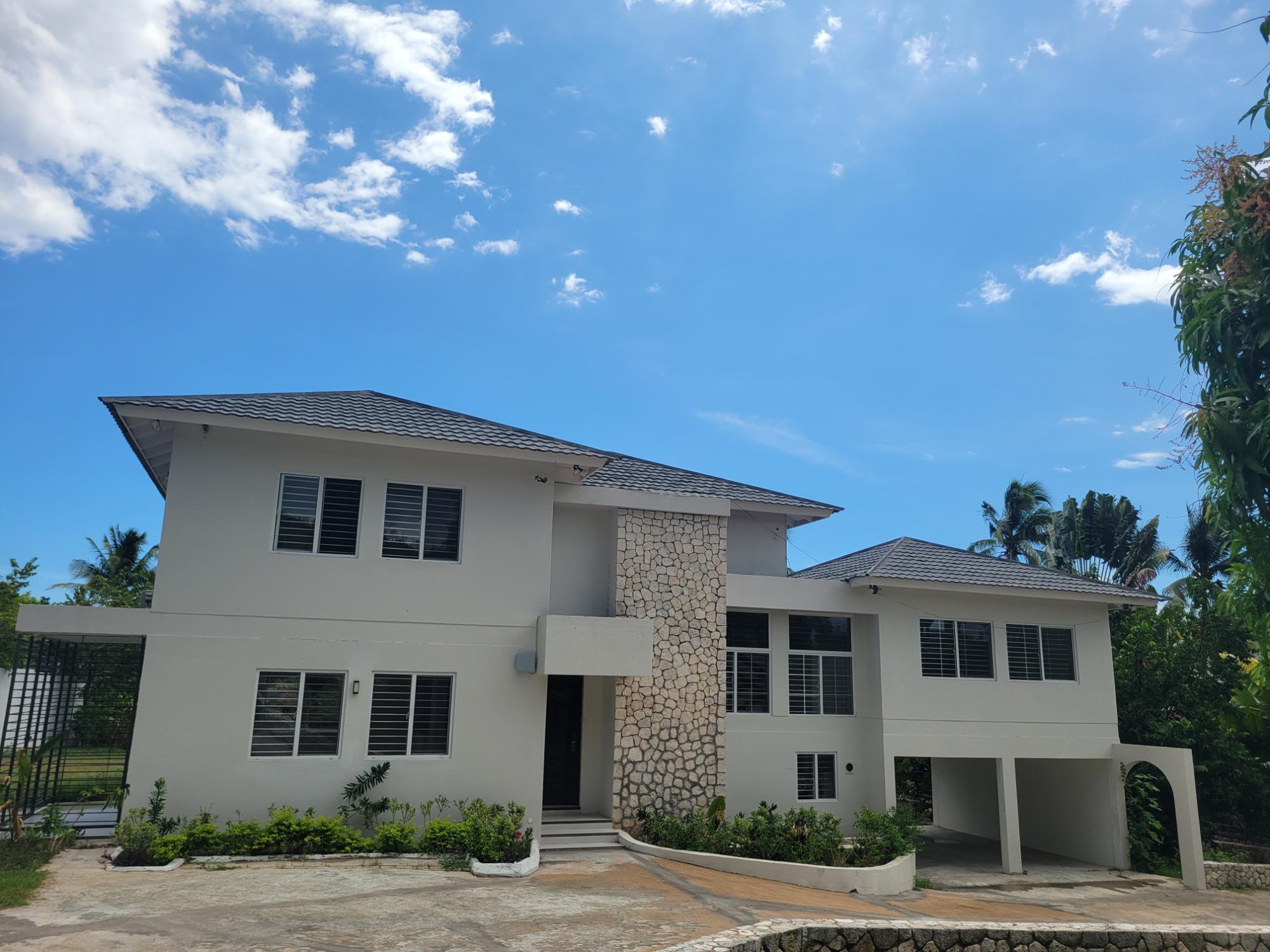 House For Rent: MILLSBOROUGH CRESCENT, Kingston 6 | $4,000