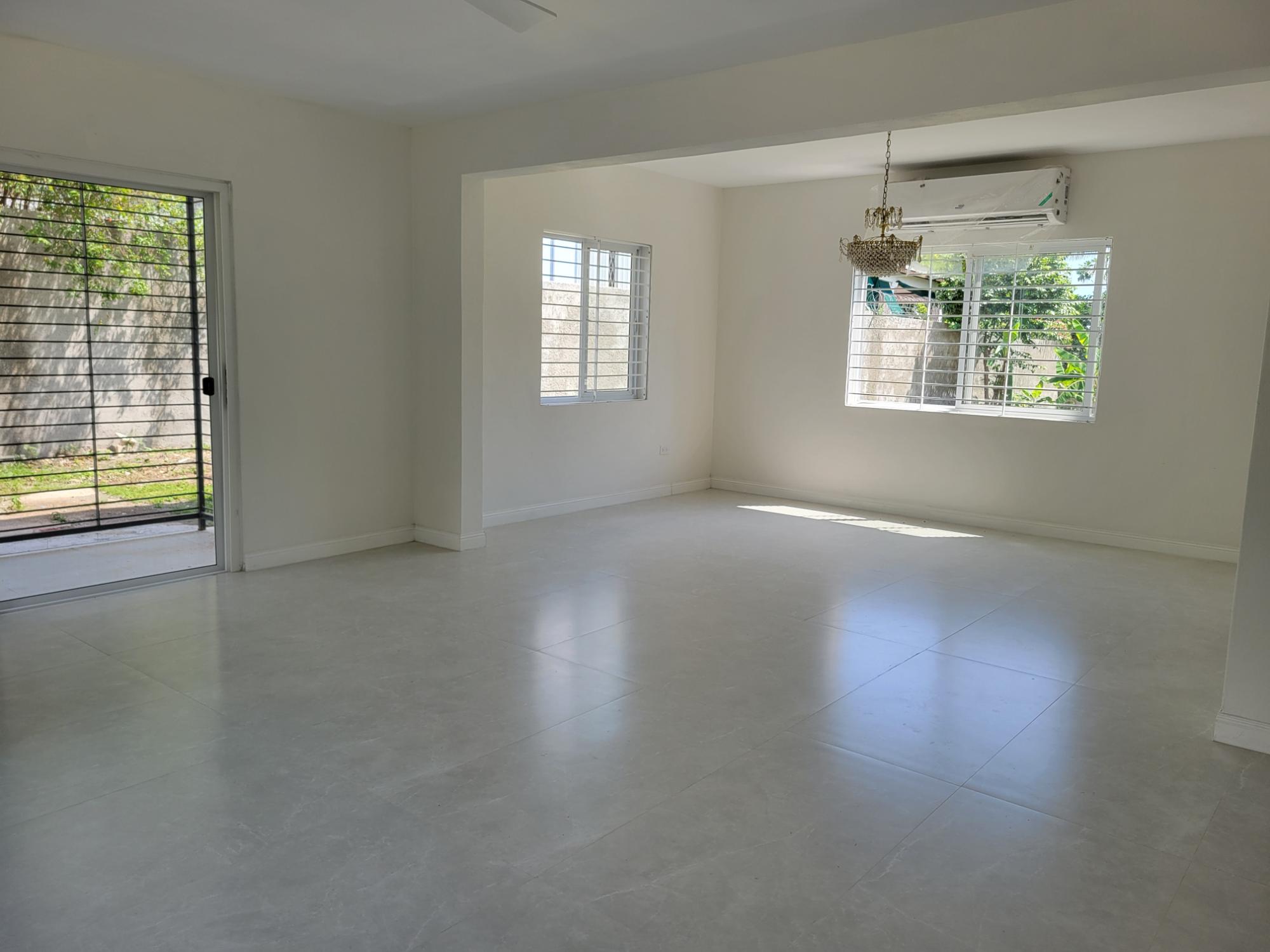 House For Rent: MILLSBOROUGH CRESCENT, Kingston 6 | $4,000 photo 8