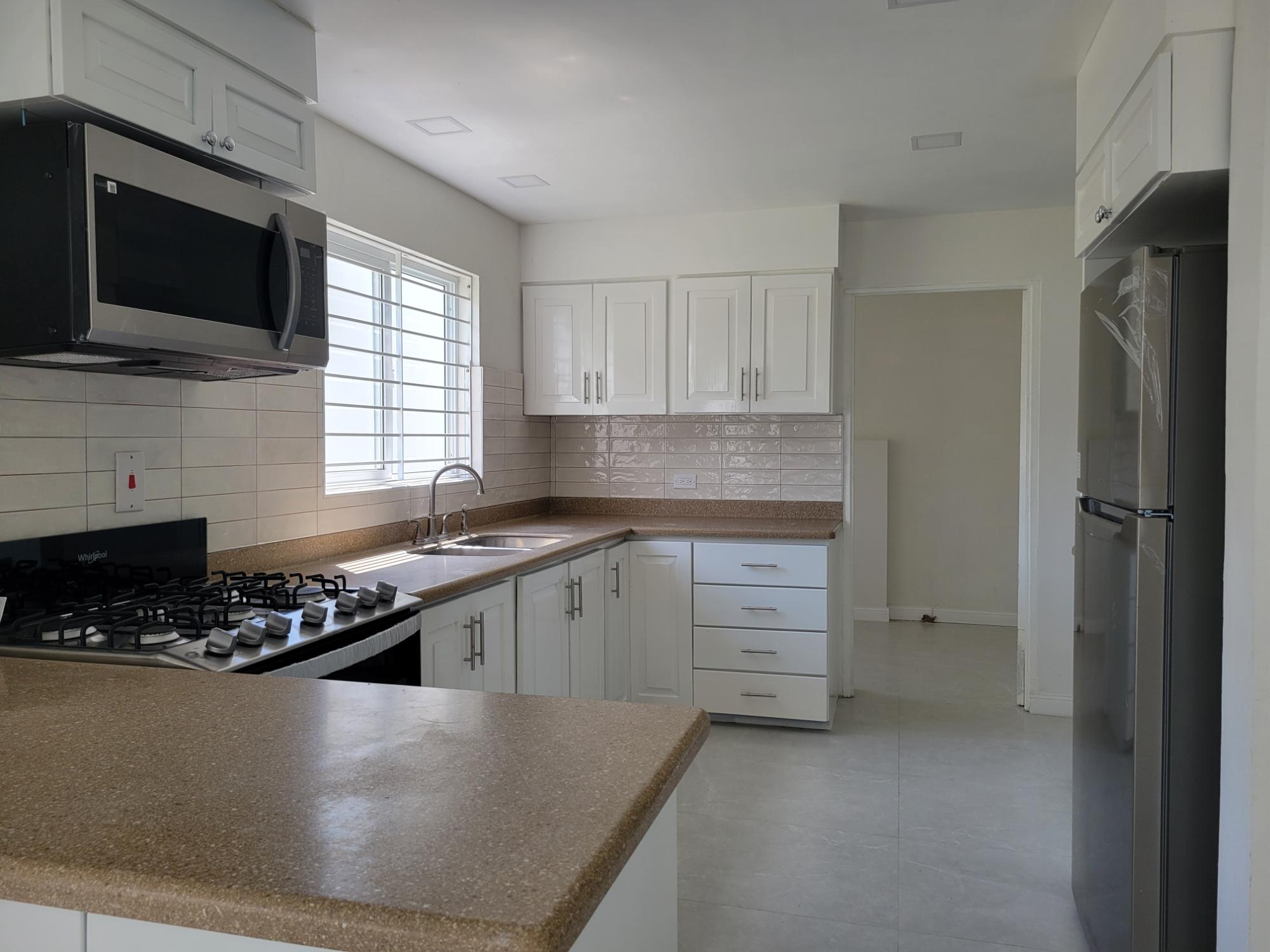 House For Rent: MILLSBOROUGH CRESCENT, Kingston 6 | $4,000 photo 9