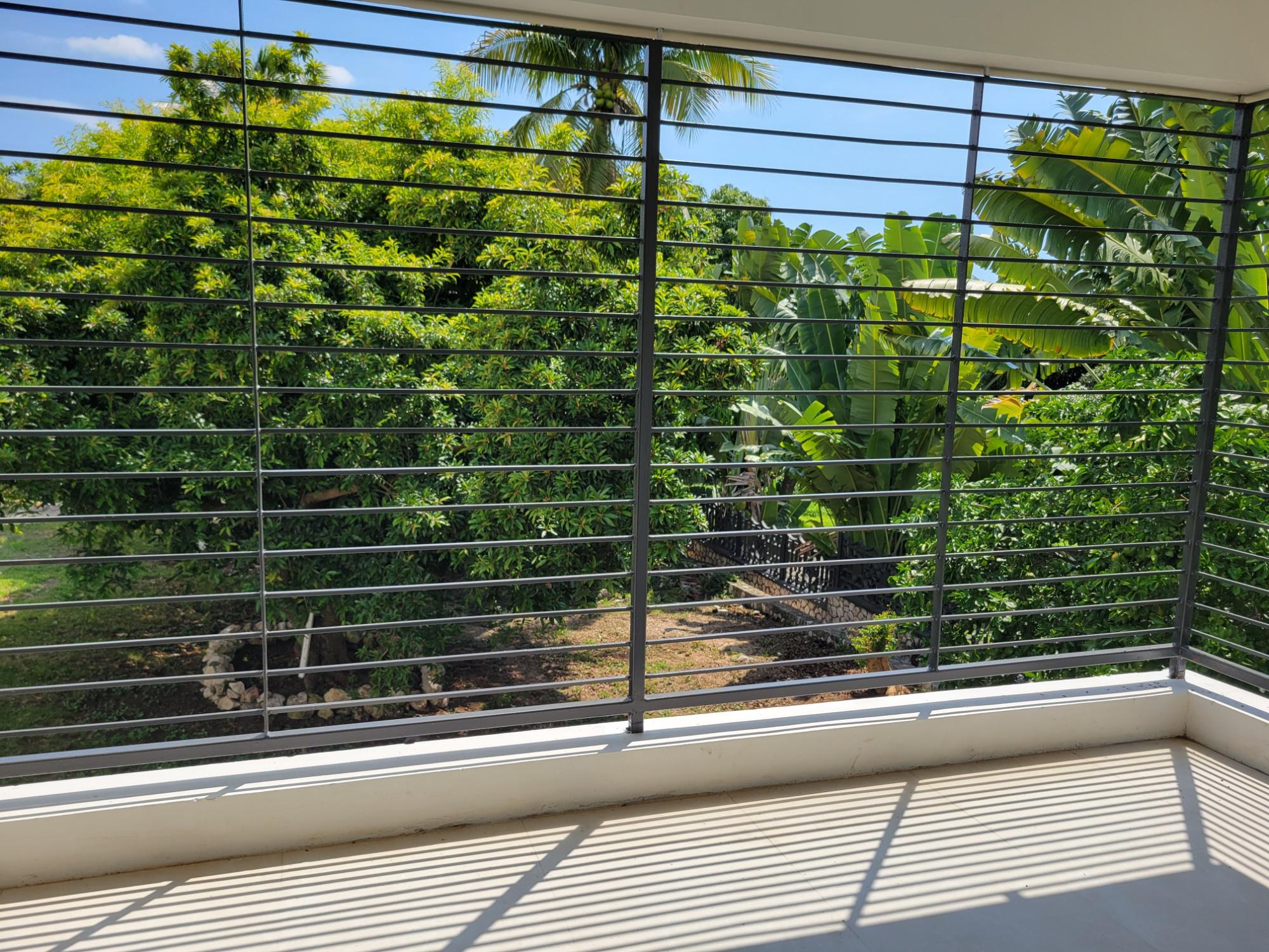 House For Rent: MILLSBOROUGH CRESCENT, Kingston 6 | $4,000 photo 12